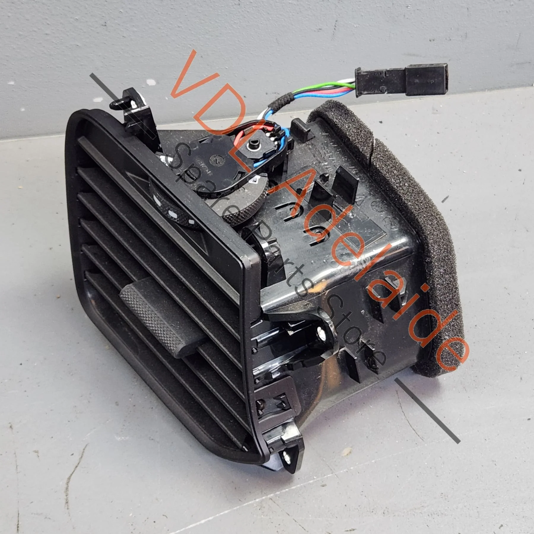 Porsche Panamera Left Side Dashboard AC Air Vent 971819701B 6N3 - Image 4