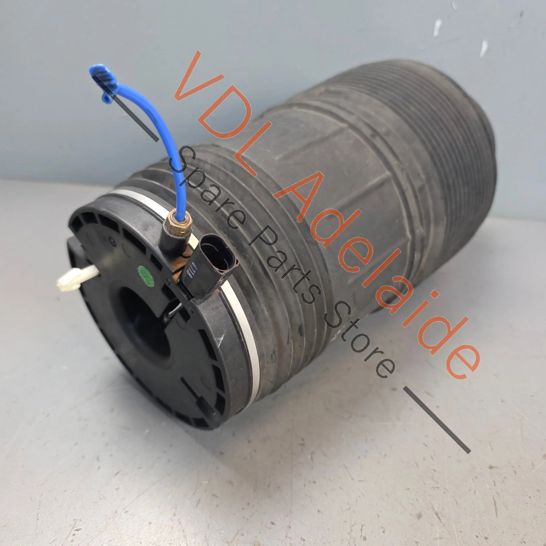 Porsche Panamera 971 Right Rear Suspension Airbag Air Spring Cylinder LHS 971616026C 971616026H - Image 3
