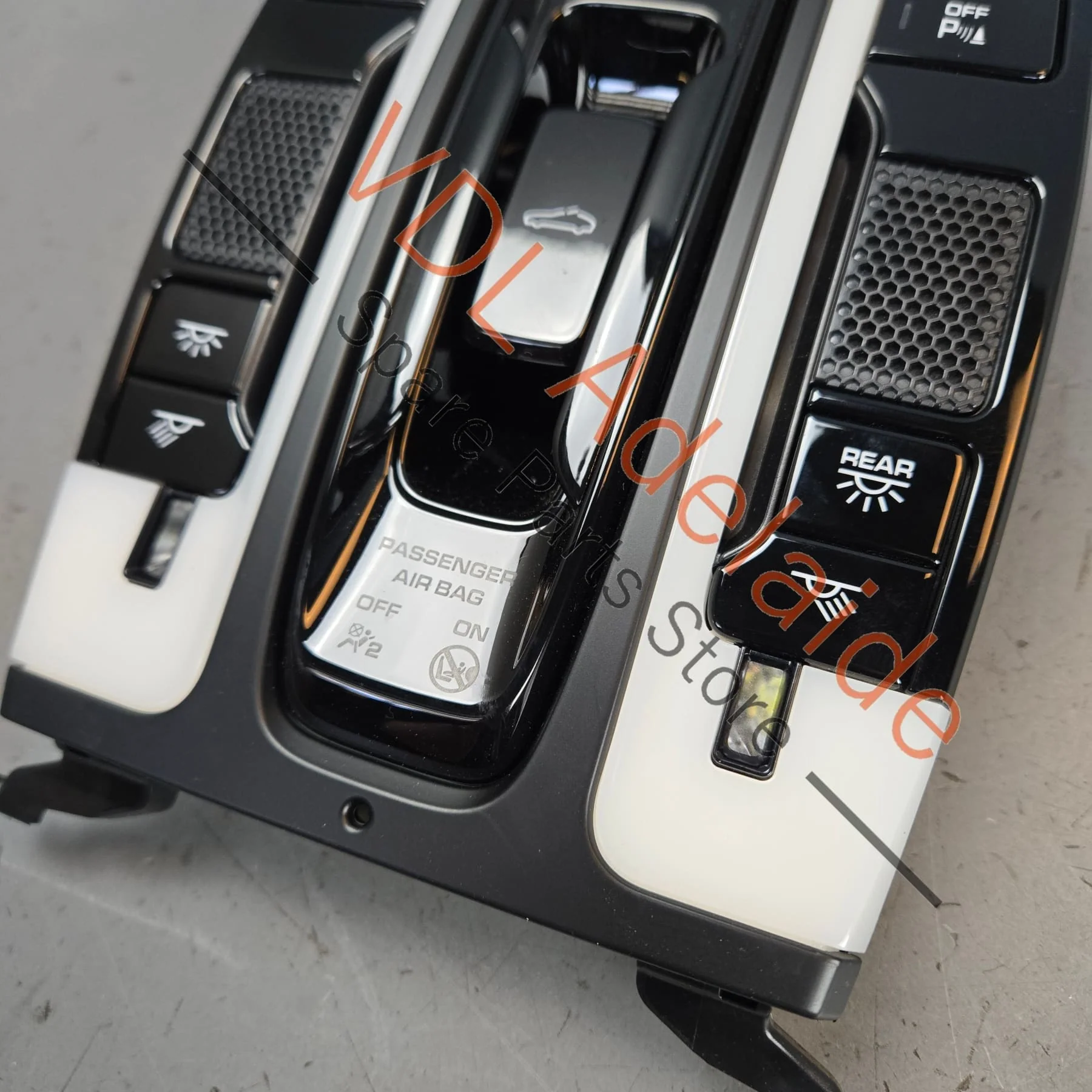 Porsche Panamera 971 Overhead Dome Light Sun Roof Switch Panel 971959551ED 971959551LH - Image 2