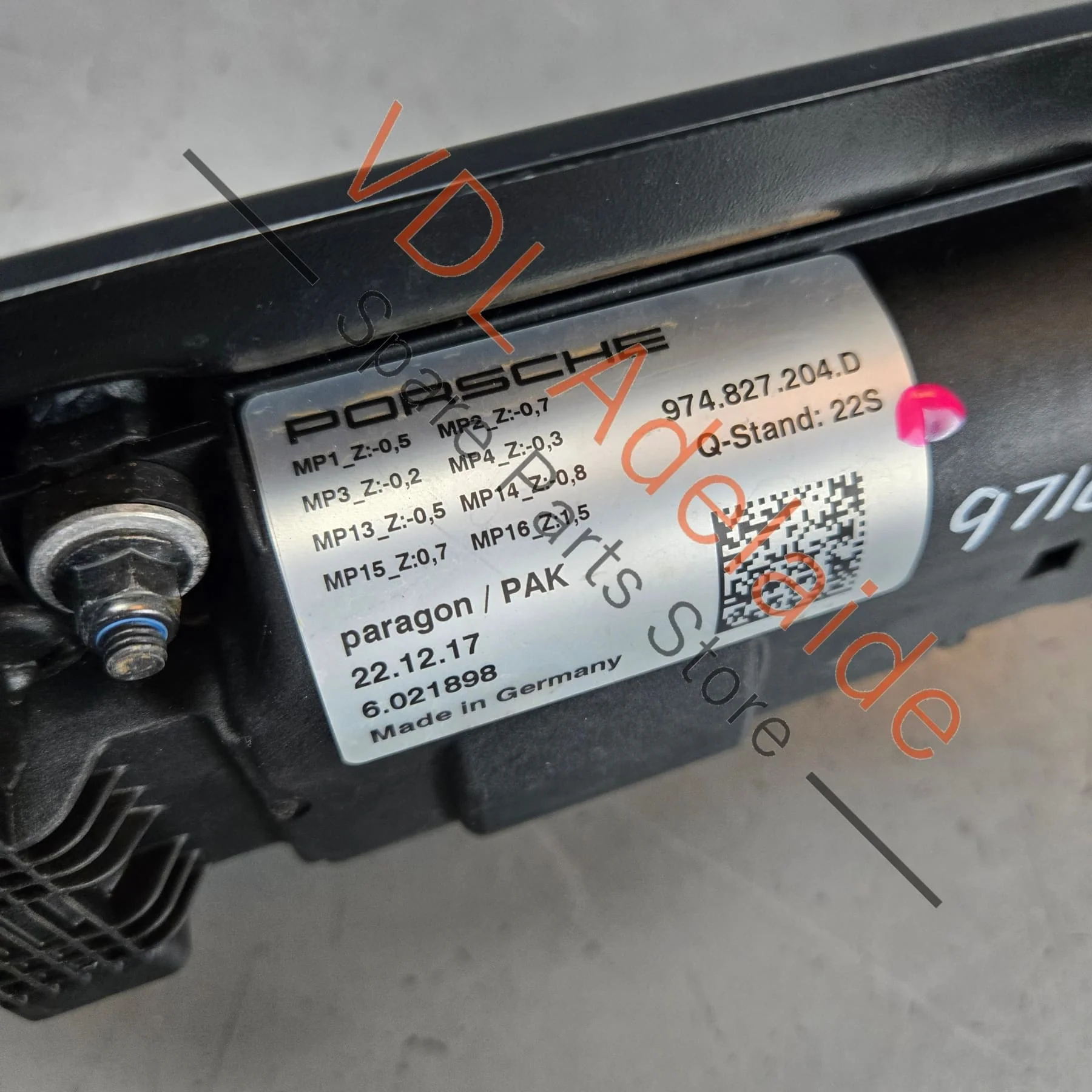 Porsche Panamera 971 Rear Spoiler Drive Unit Motor 974827204G - Image 2