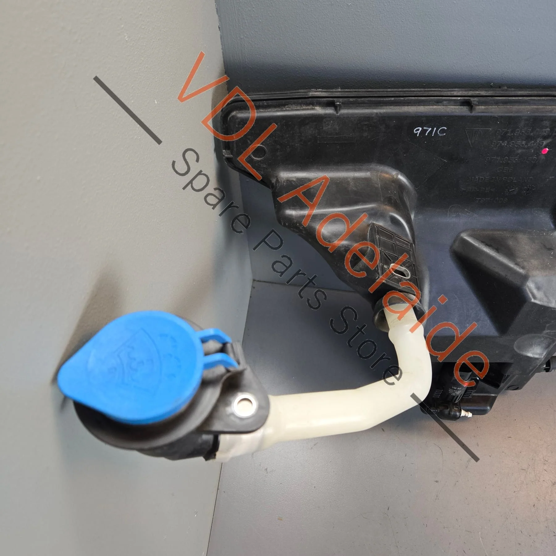 Porsche Panamera Turbo 971 Windscreen Washer Fluid Tank Reservoir Bottle - Image 2