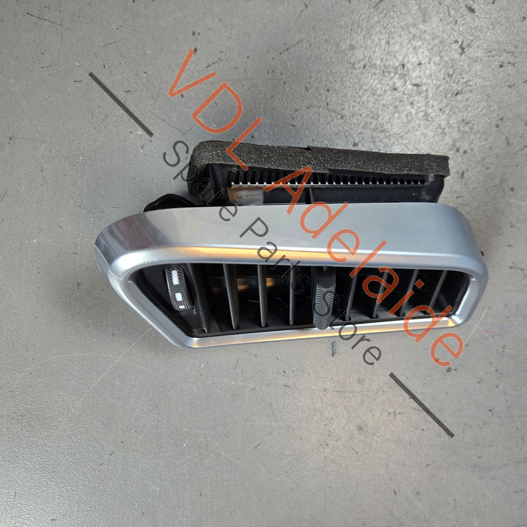 Porsche Panamera 971 Right B Pillar Air Conditioning Vent 971819204C DAP - Image 2
