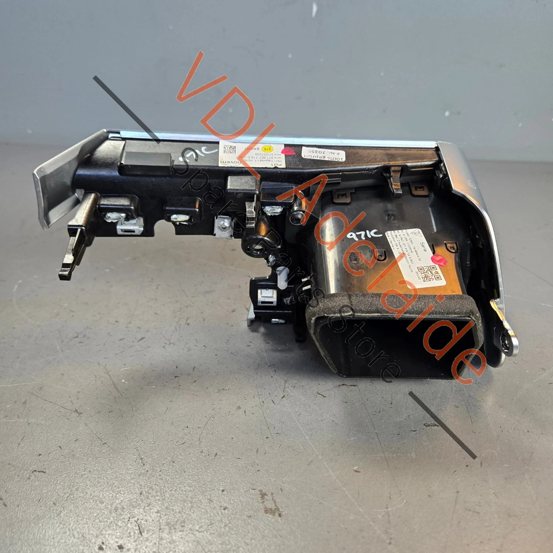 Porsche Panamera 971 RHS Right Side Dashboard Air AC Vent 971857715E 971819702B - Image 2