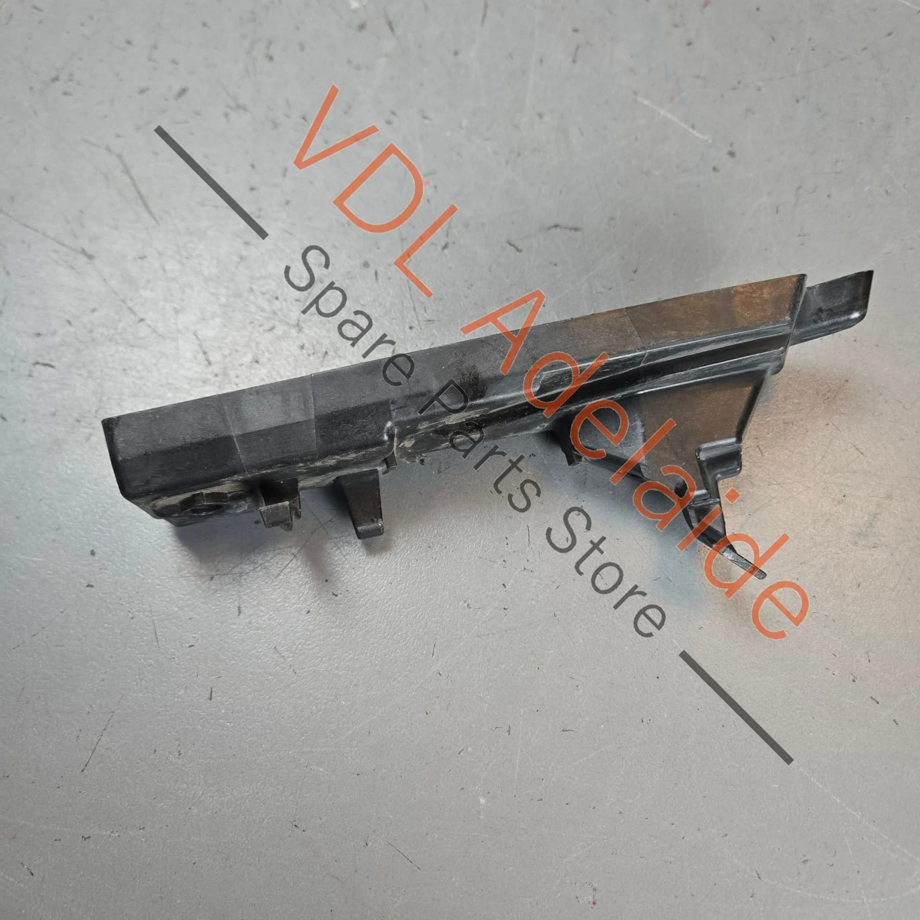 Porsche Panamera 971 Left Side Fender Bracket Guide Rail 971807283 - Image 2