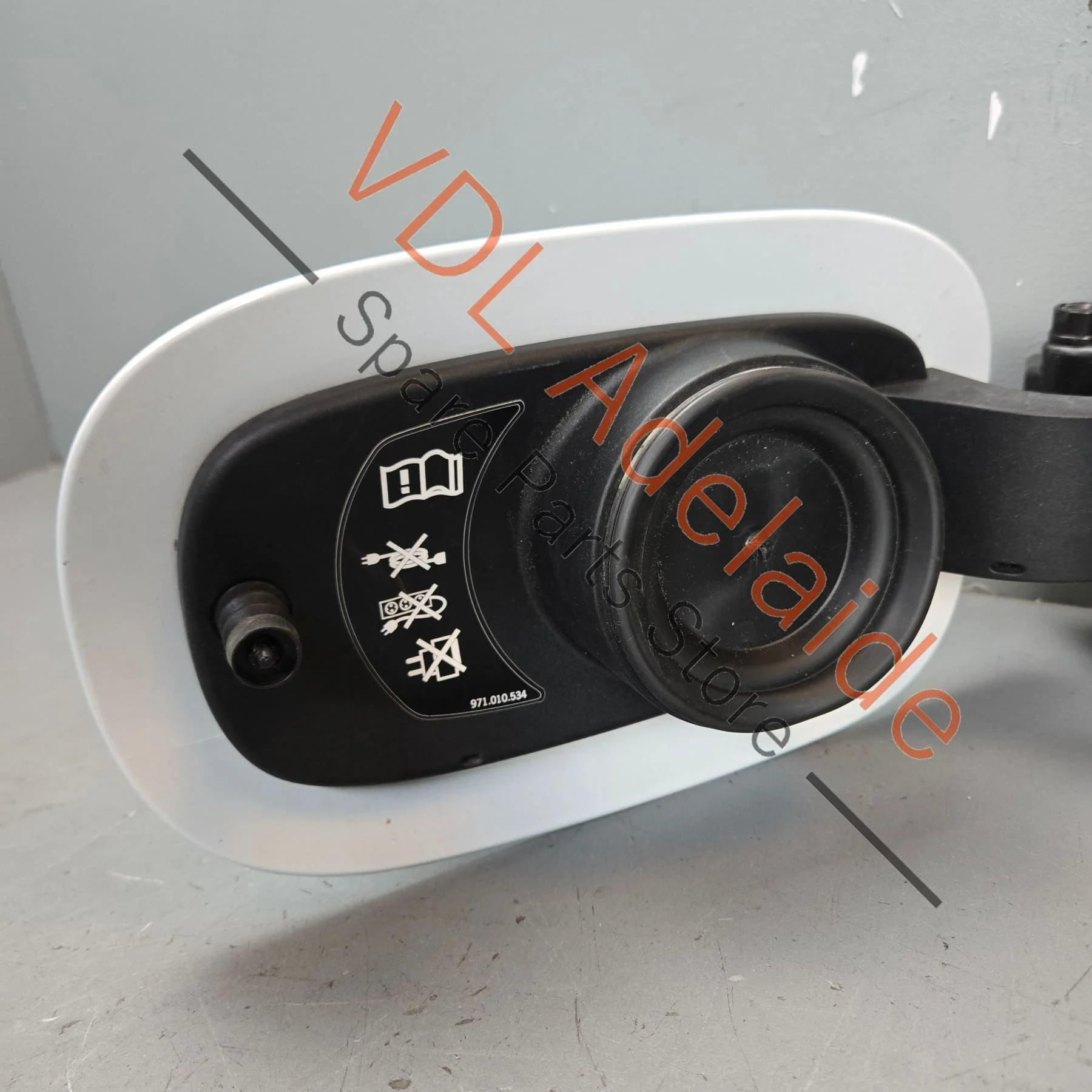 Porsche Panamera Fuel Filler Flap Module Charging Socket 974809858 974809858A - Image 4