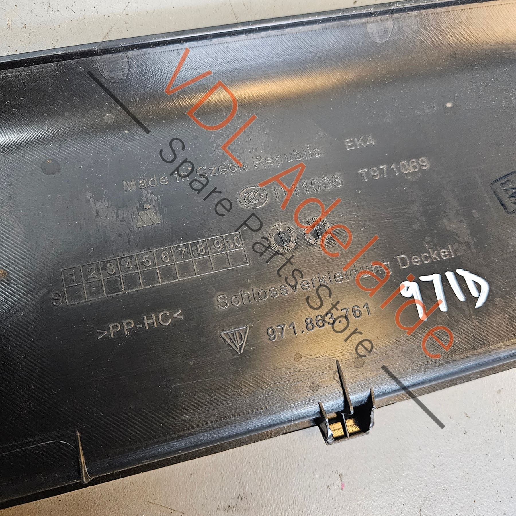 Porsche Panamera 971 Boot Cargo Trim for Triangle 971863761 - Image 4