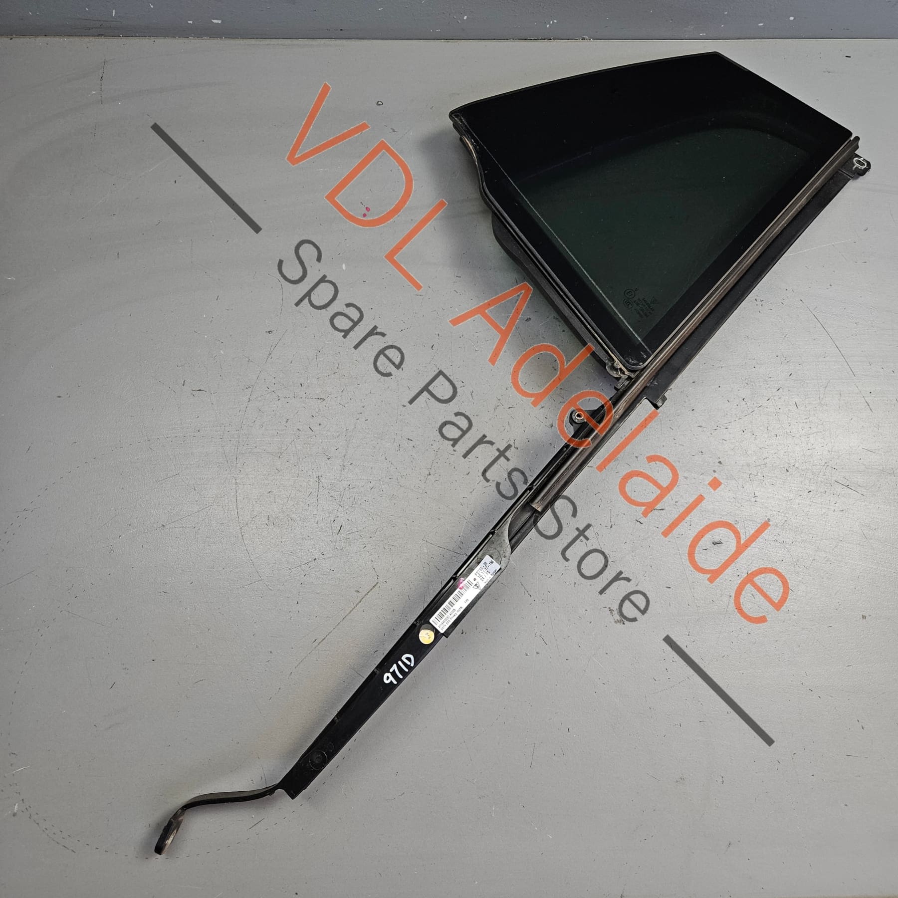 Porsche Panamera 971 Rear Right Door Quarter Window Glass 971845026AC 971845026AH 971845026AR