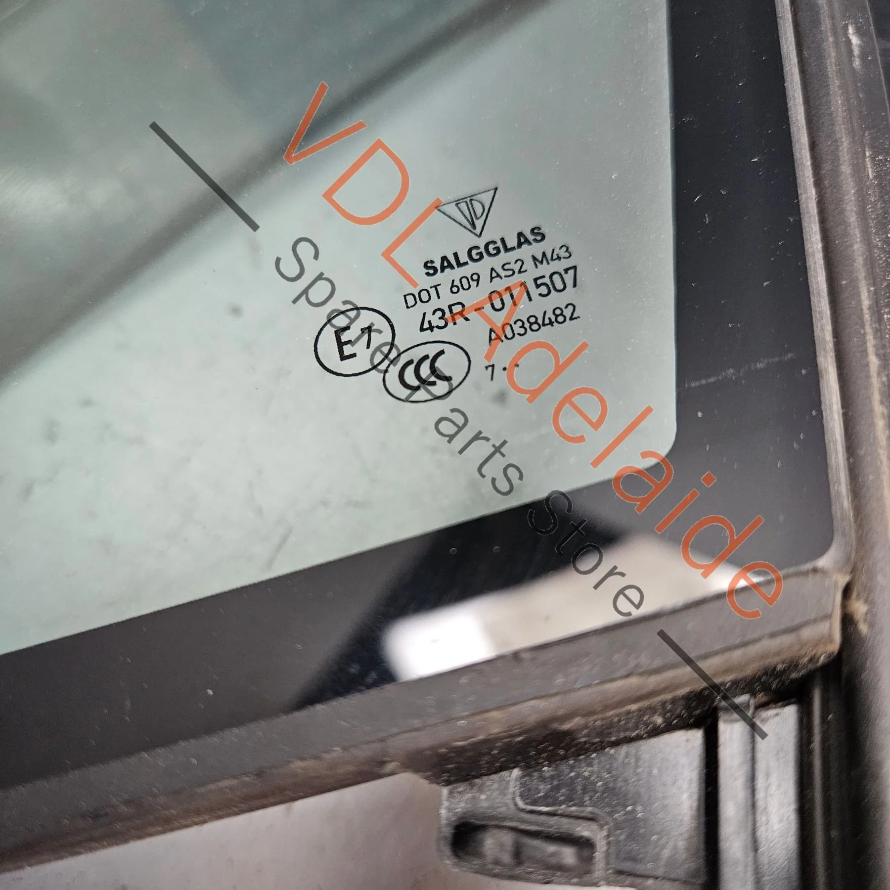Porsche Panamera 971 Front Left Door Fixed Quarter Window Glass 971845113 971845113P - Image 4