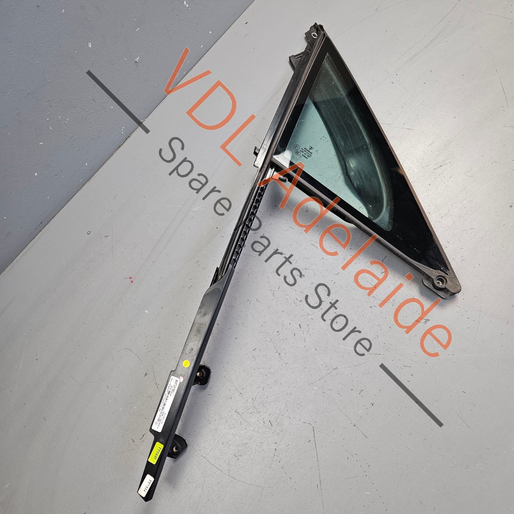 Porsche Panamera 971 Front Right Door Fixed Quarter Window Glass 971845114 971845114P