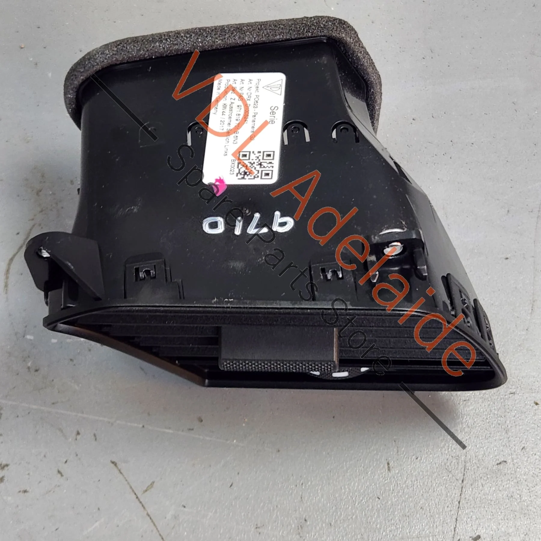 Porsche Panamera Left Side Dashboard AC Air Vent 971819701B 6N3 - Image 4