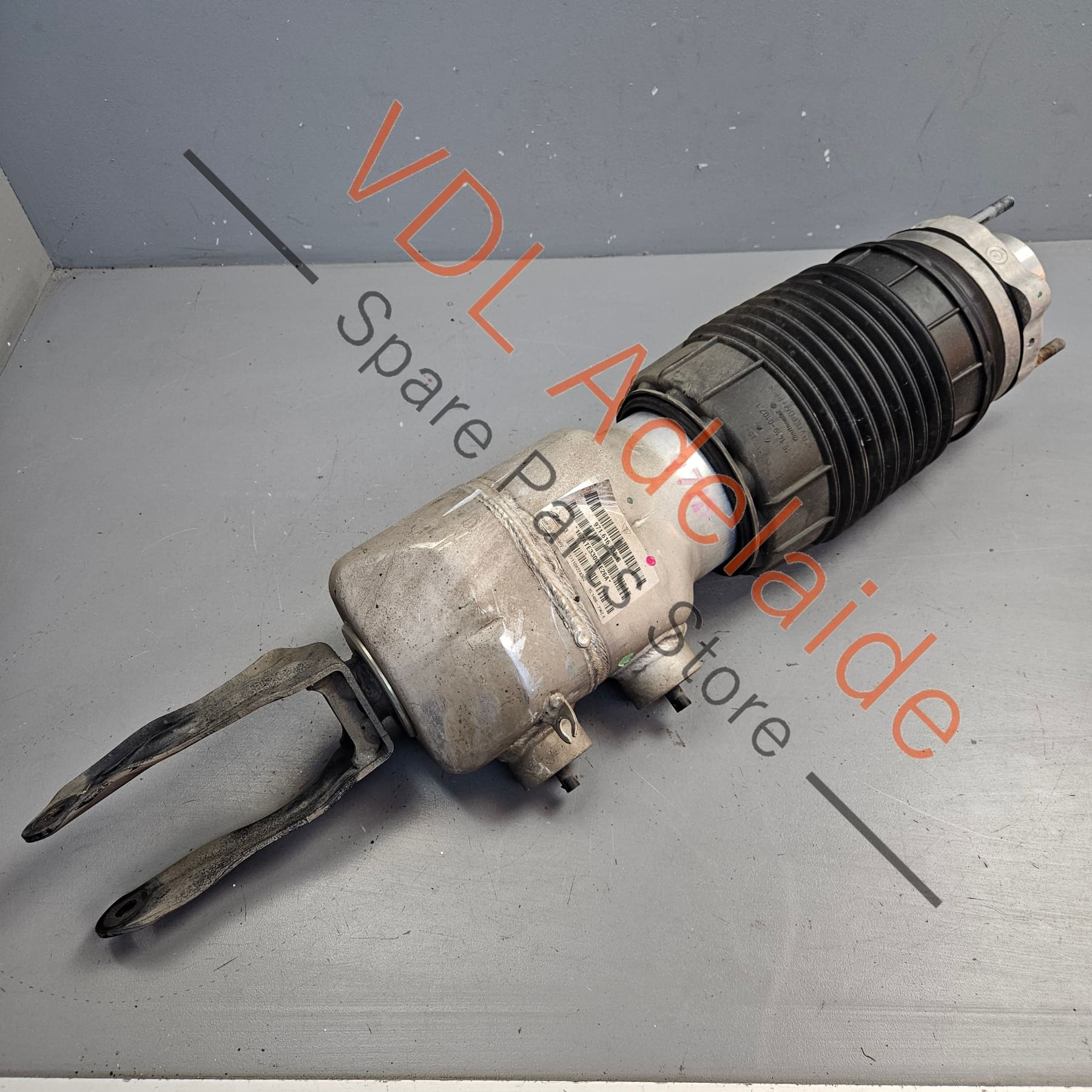 Porsche Panamera 971 Right Front Air Shock Suspension Strut Airbag 971616038G 971616038N