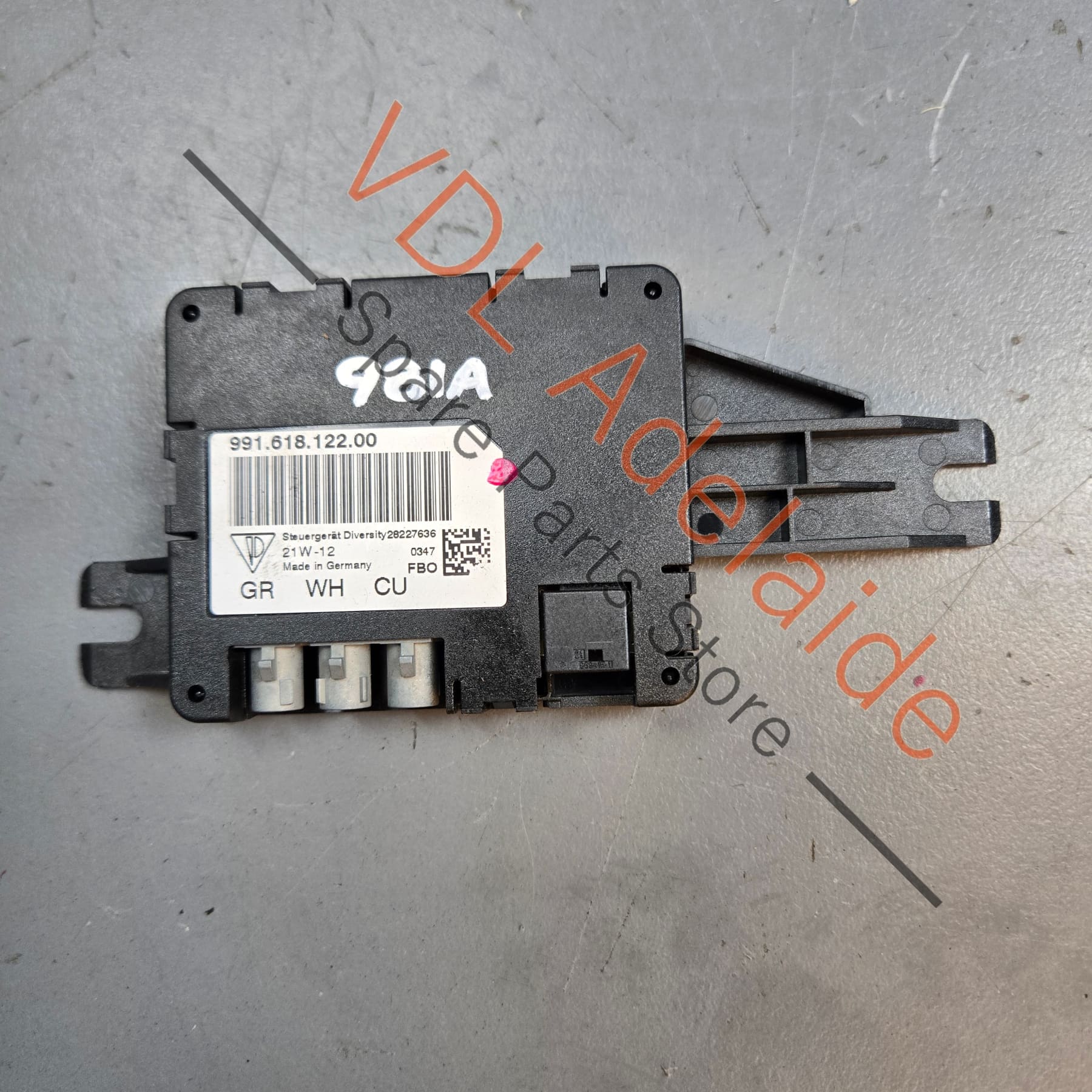 Porsche Boxster Antenna Junction Box Control Unit 99161812200