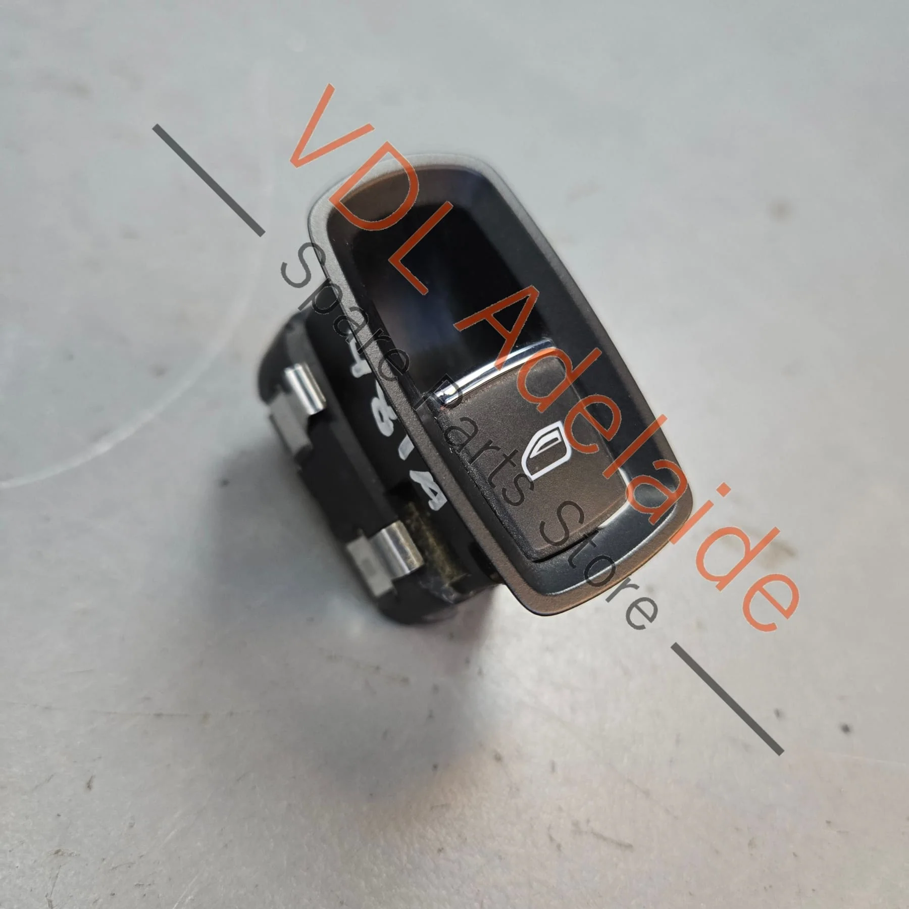 Porsche Boxster Cayman Power Window Switch 7PP959855B - Image 2