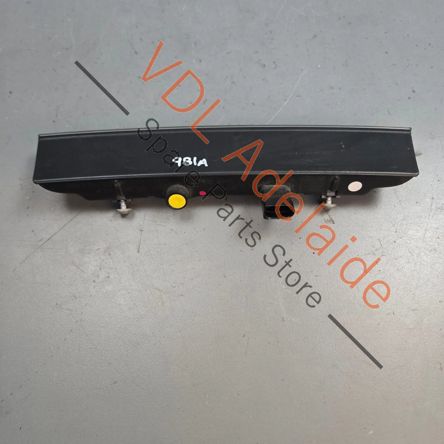 Porsche Boxster 981 Rear Middle Fog Reverse Lamp Light 98163146502 - Image 5