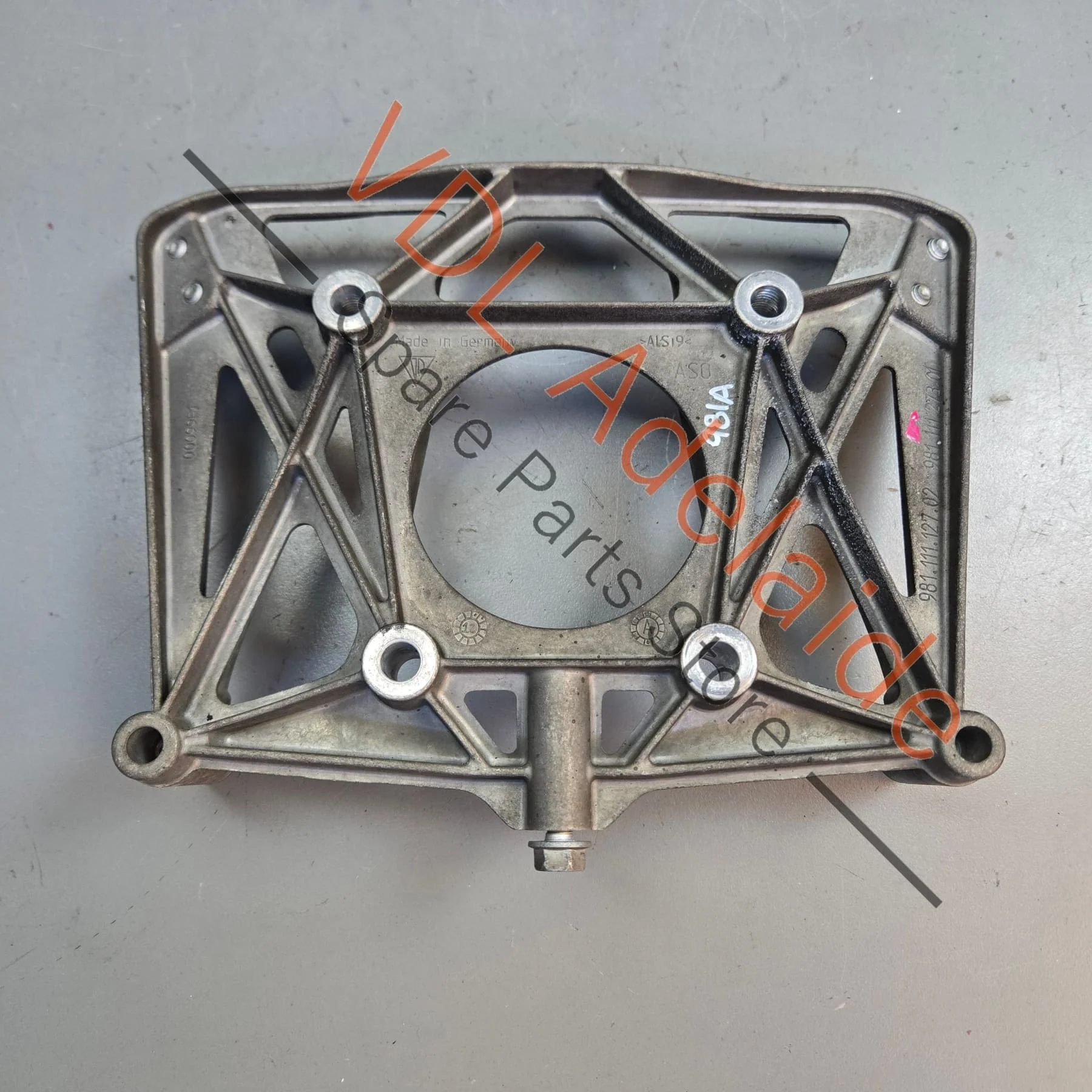 Porsche Cayman Boxster Sport Exhaust System Gearbox Mounting Bracket 98111127302 - Image 3
