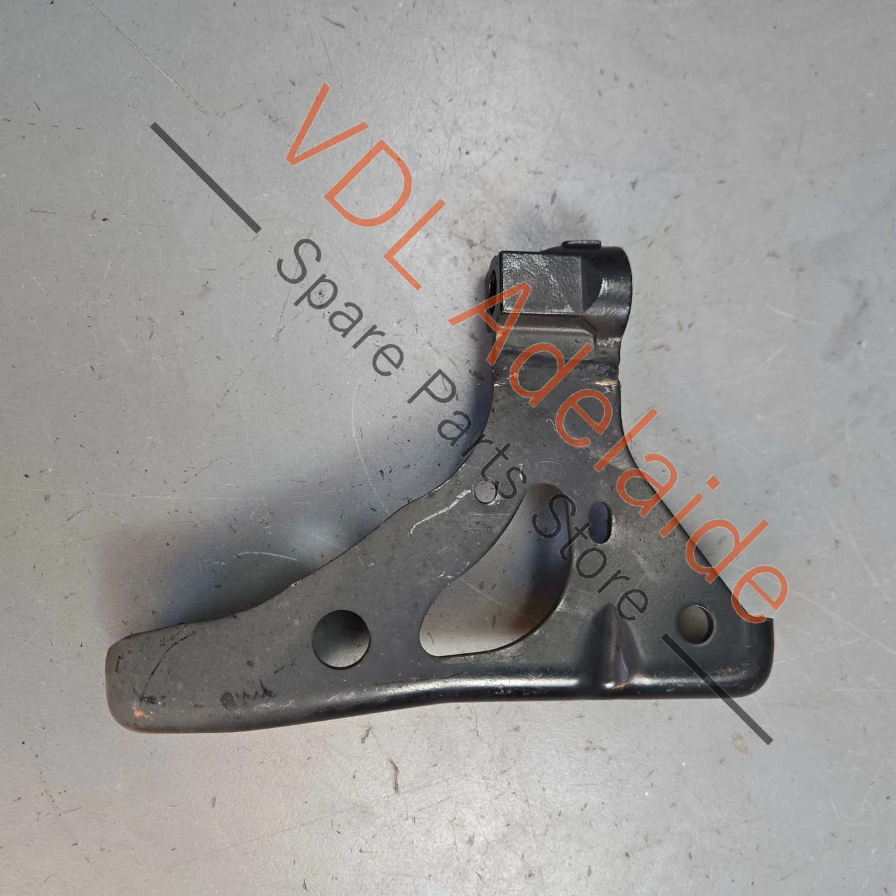 Porsche Cayman Boxster Right Side Engine Mount Bracket 98137519600 - Image 4
