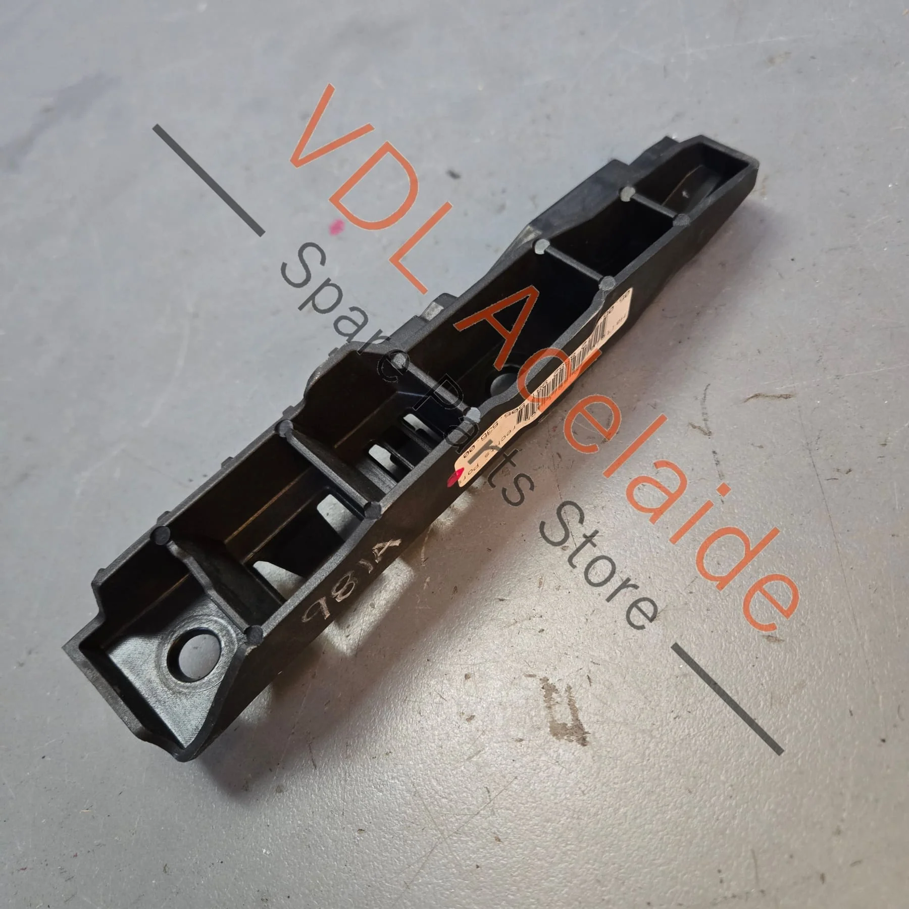 Porsche Boxster Cayman Right Front Bumper Retaining Bracket 98150553600 - Image 4