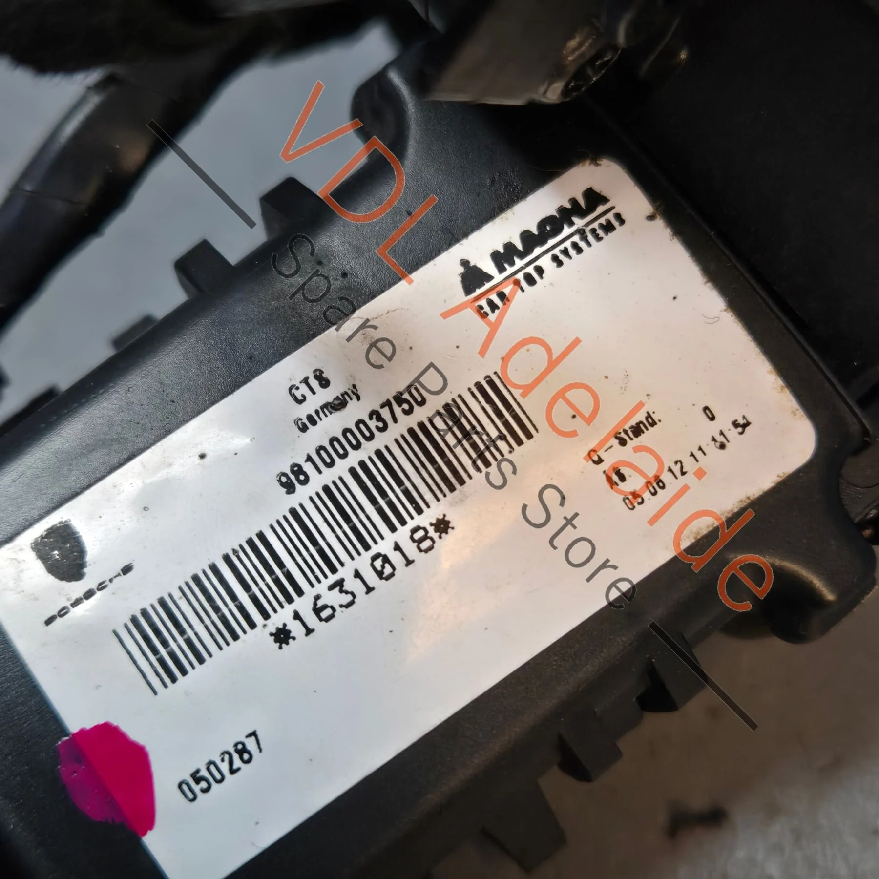 Porsche Boxster 981 Right Convertible Roof Motor & Gearbox 98156192400 98156192601 - Image 3