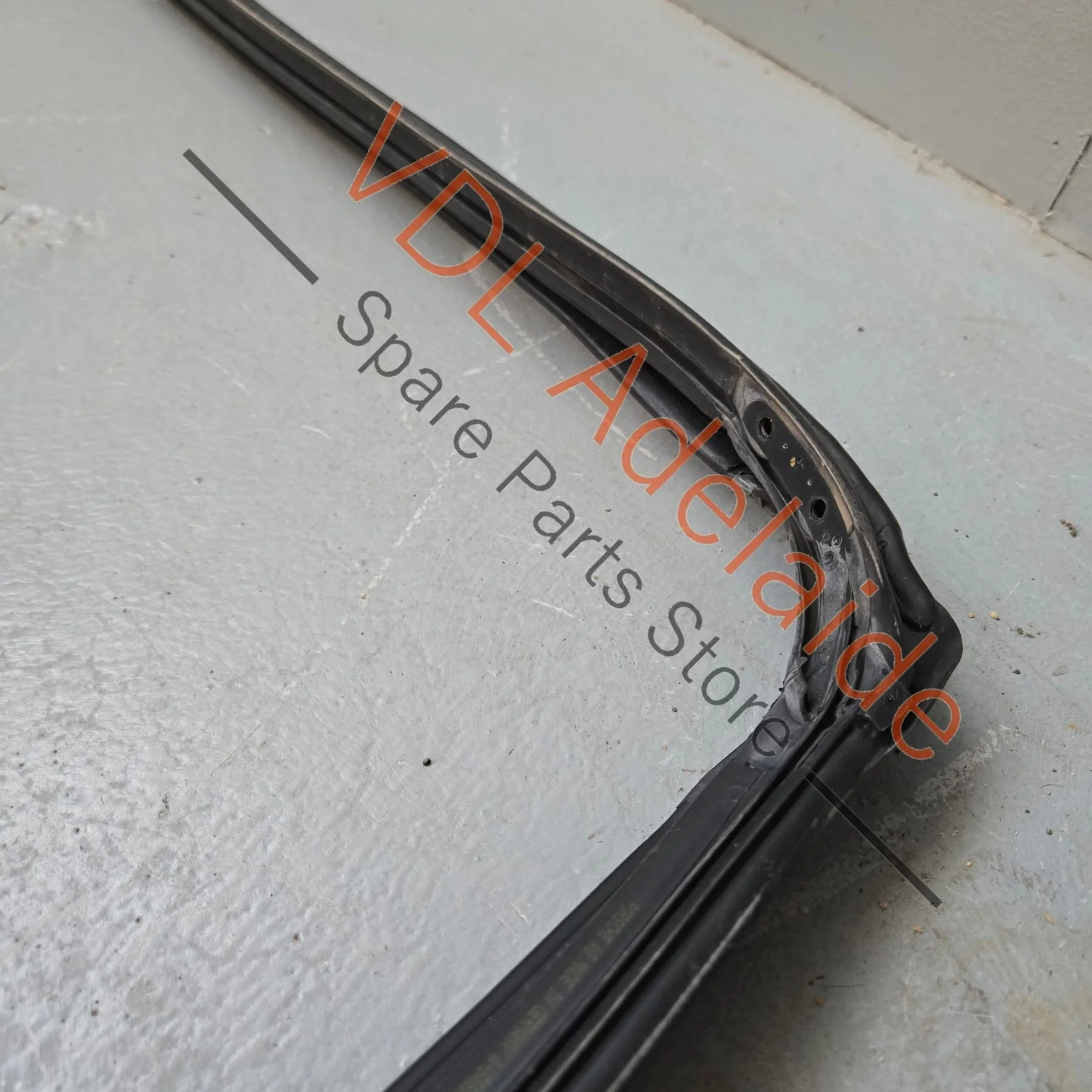 Porsche Boxster 981 Windscreen Windshield Frame Seal Rubber 98153707704 - Image 3
