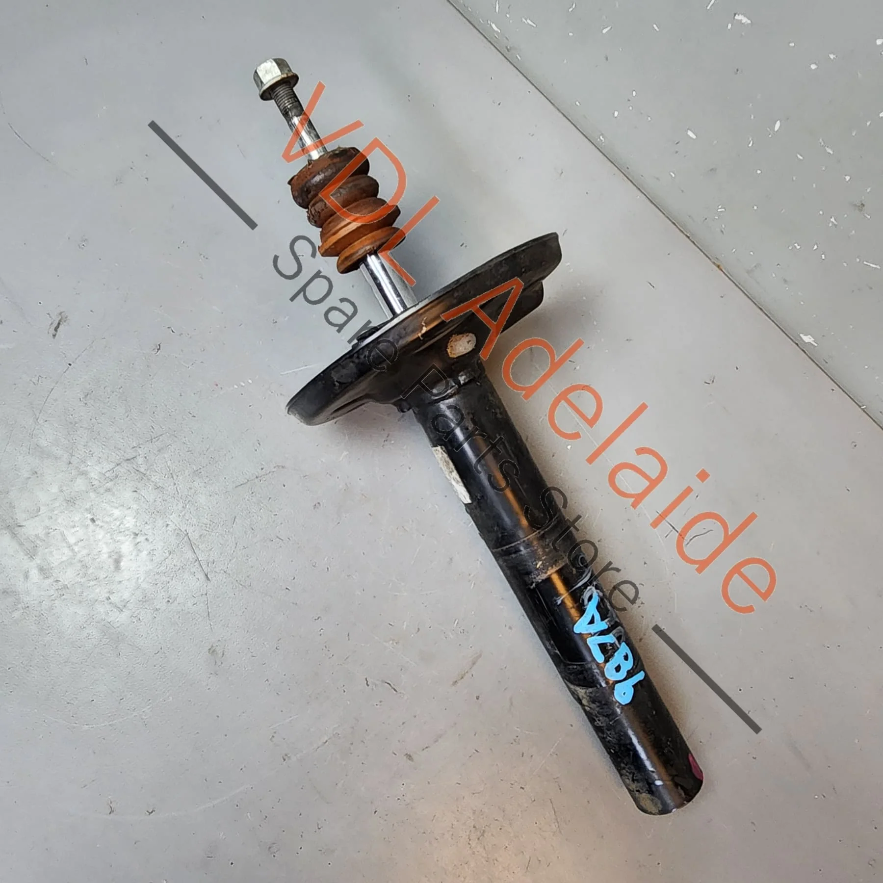 Porsche Cayman R Front Shock Absorber 98734304209 - Image 4