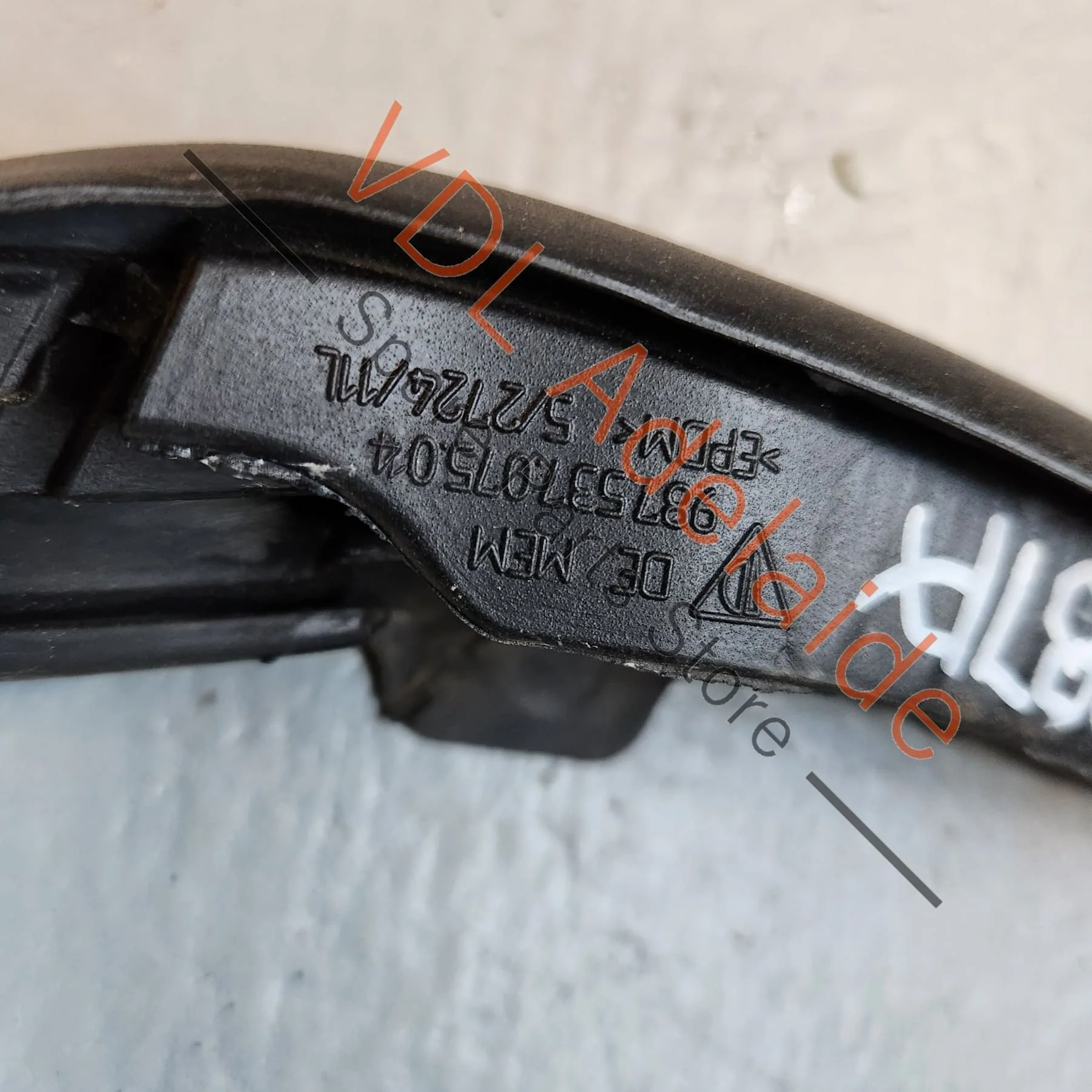 Porsche Cayman Door Seal Left Side 98753707504 - Image 6