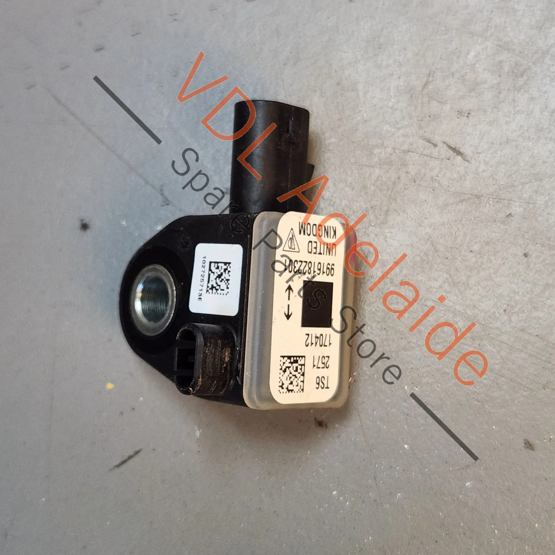 Porsche 911 Boxster Cayman Crash Sensor for Airbag 99161822301 - Image 2