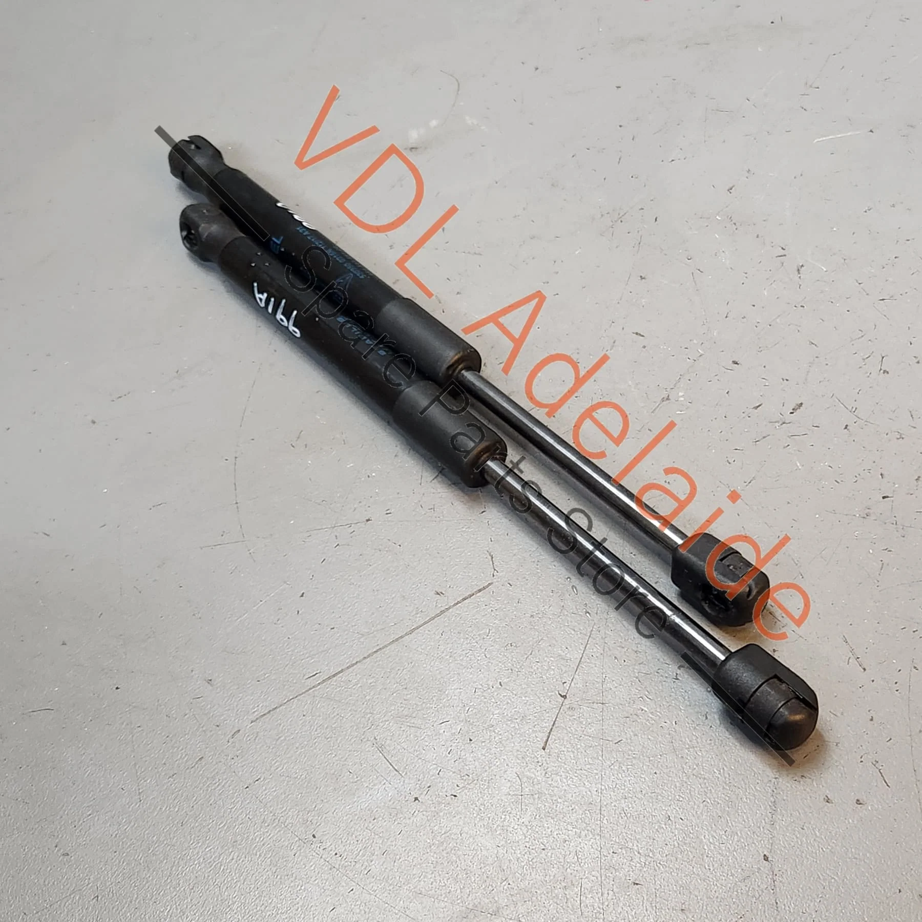 2x Porsche 911 Cayman Boxster Bonnet Gas Lift Strut 99151155100