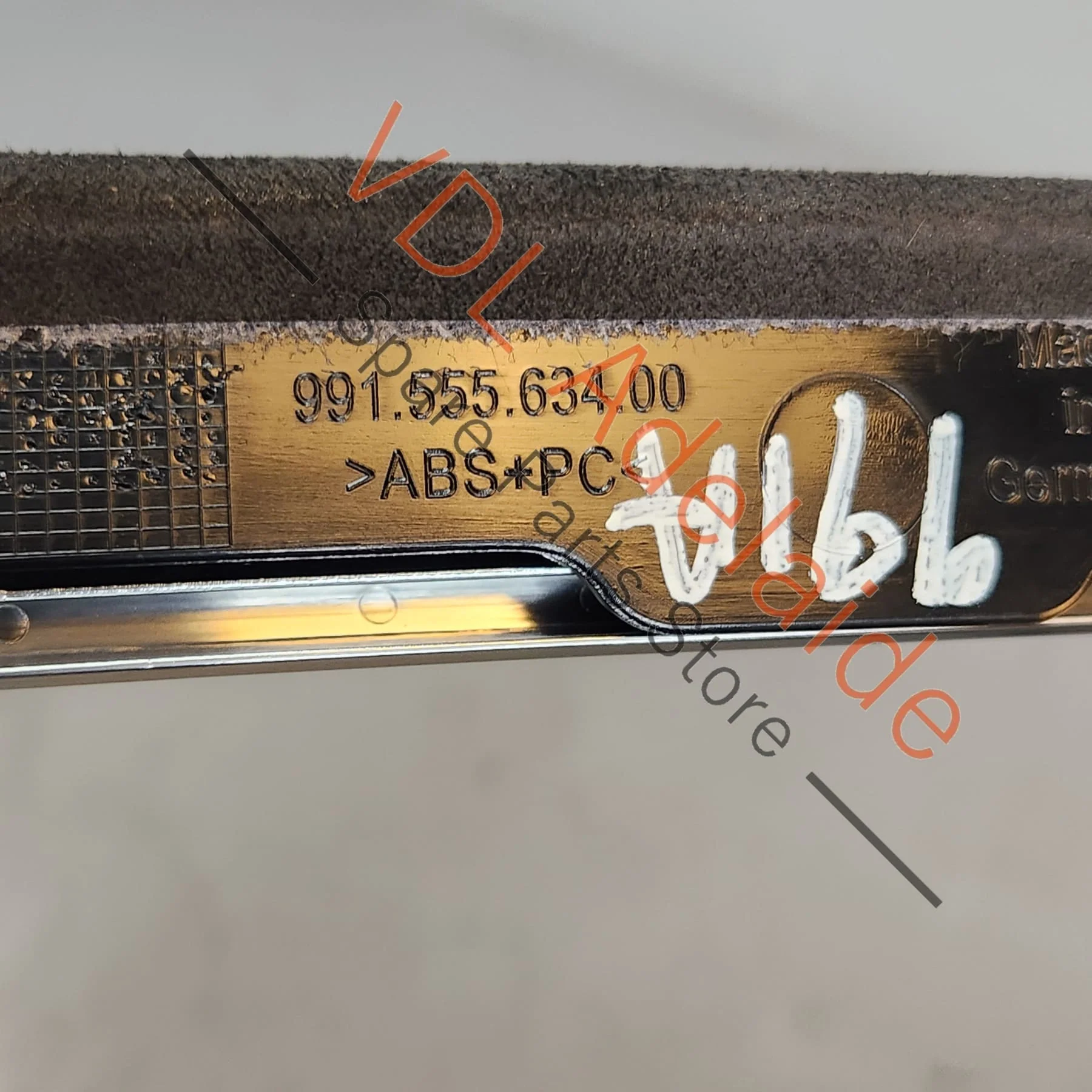 Porsche 911 991 RHS Right Side Alcantara Door Trim Interior Grab Handle 99155563400 2W0 - Image 10