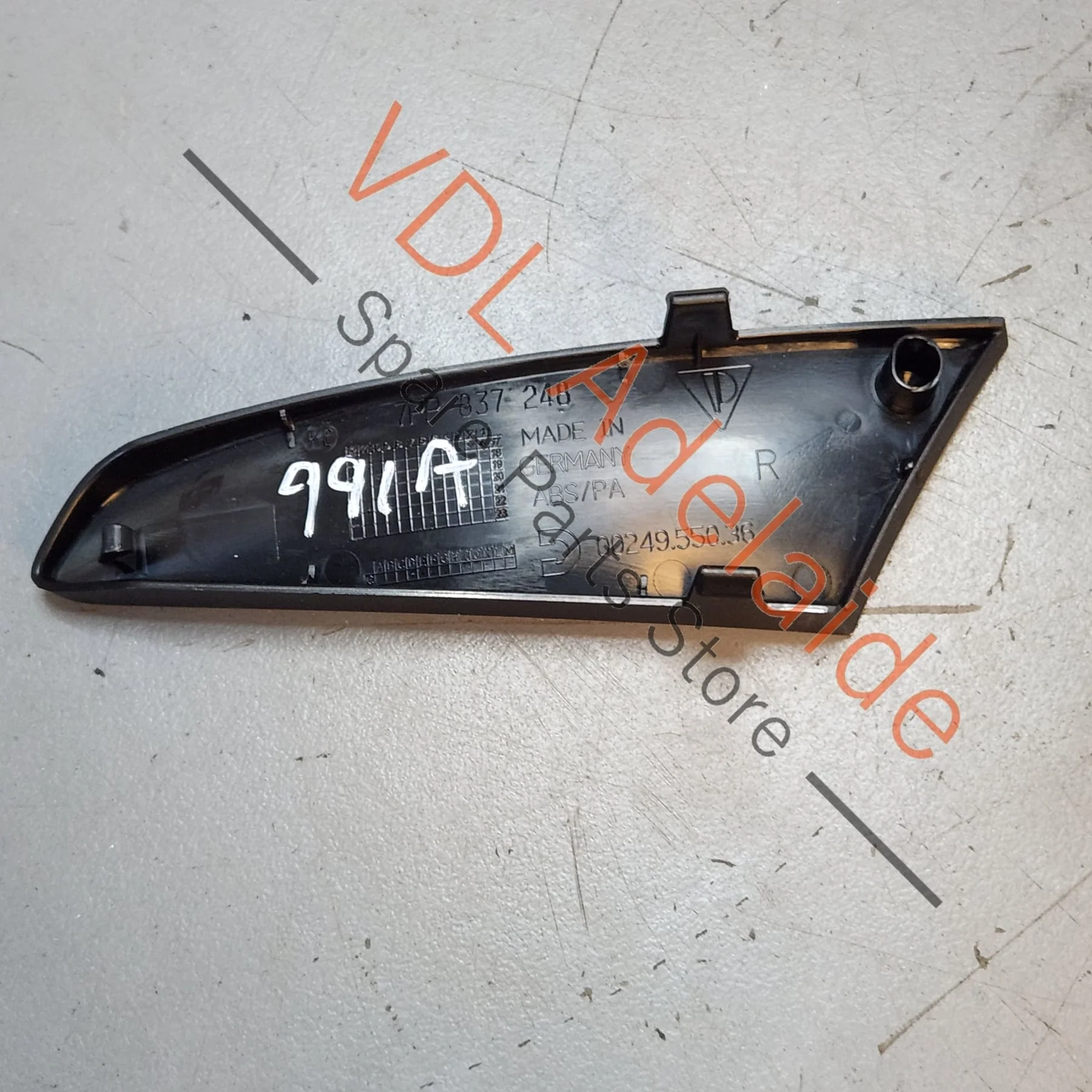 Porsche 911 Interior Door Trim Handle Pull Cover Right 7PP837248 1E0 - Image 6