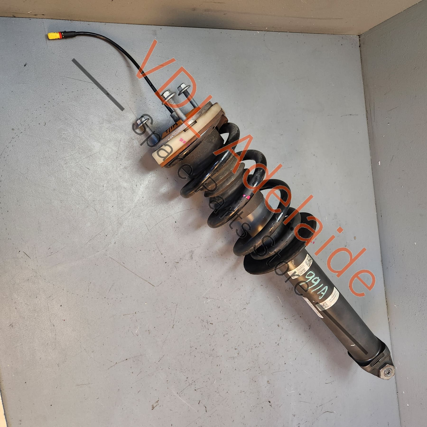 Porsche 911 Rear Active Sport Suspension Shock Absorber Strut 99133305319 99133305327 99133305740