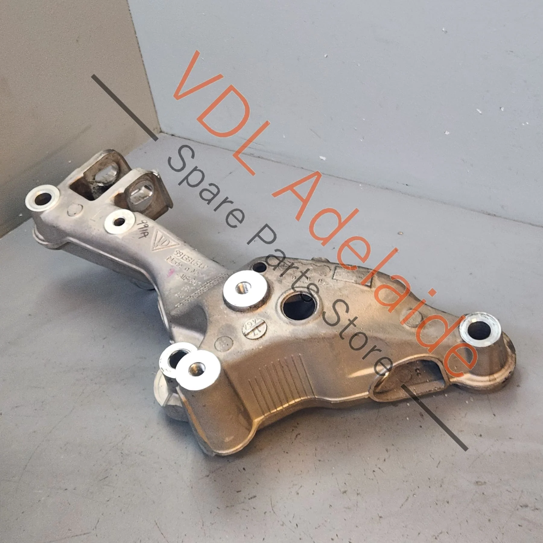 Porsche 911 Rear Suspension Frame Chassis Mounting Bracket LHS 99133115111 - Image 6