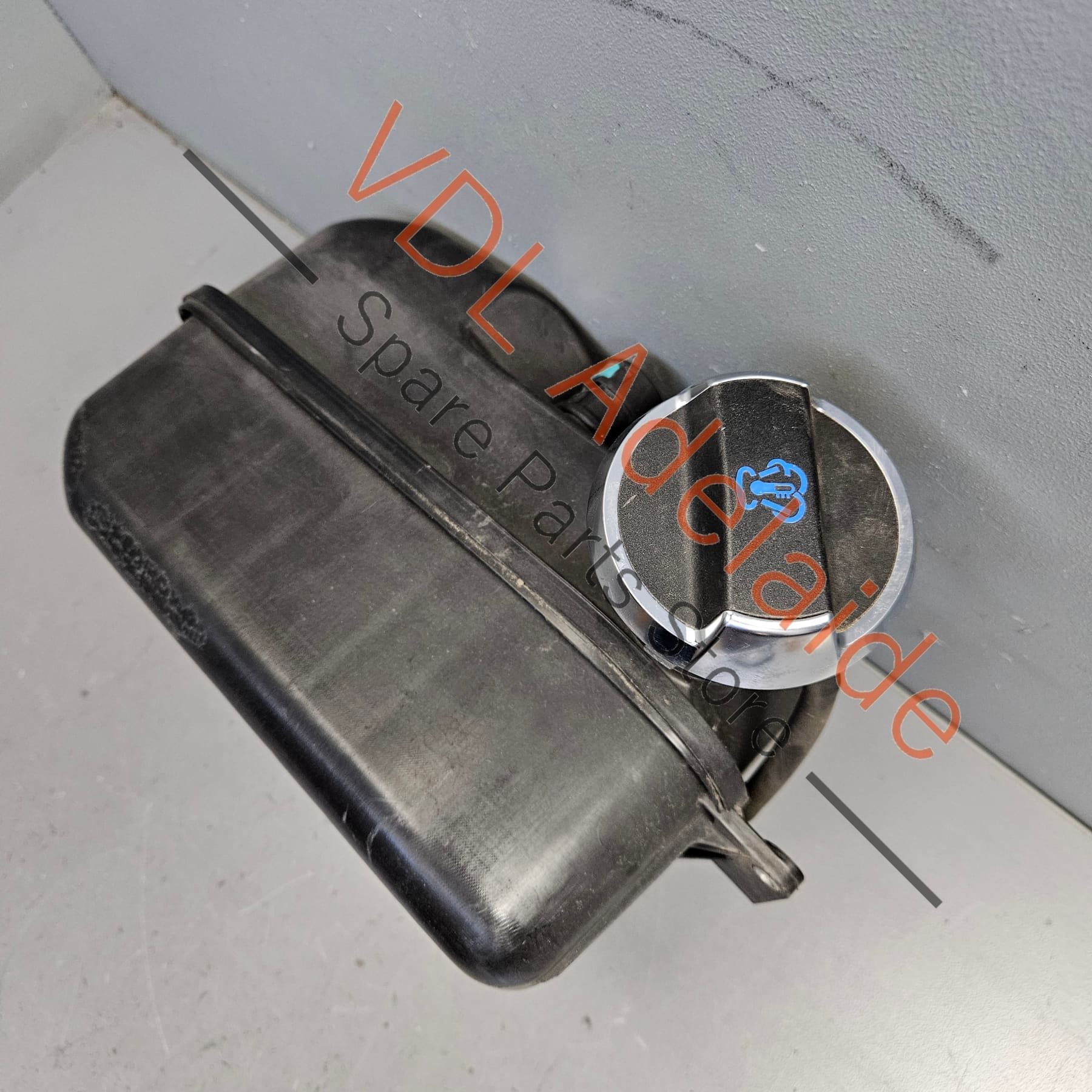 Porsche 911 991 Coolant Overflow Expansion Tank Bottle 99110605705 99110605705 - Image 2
