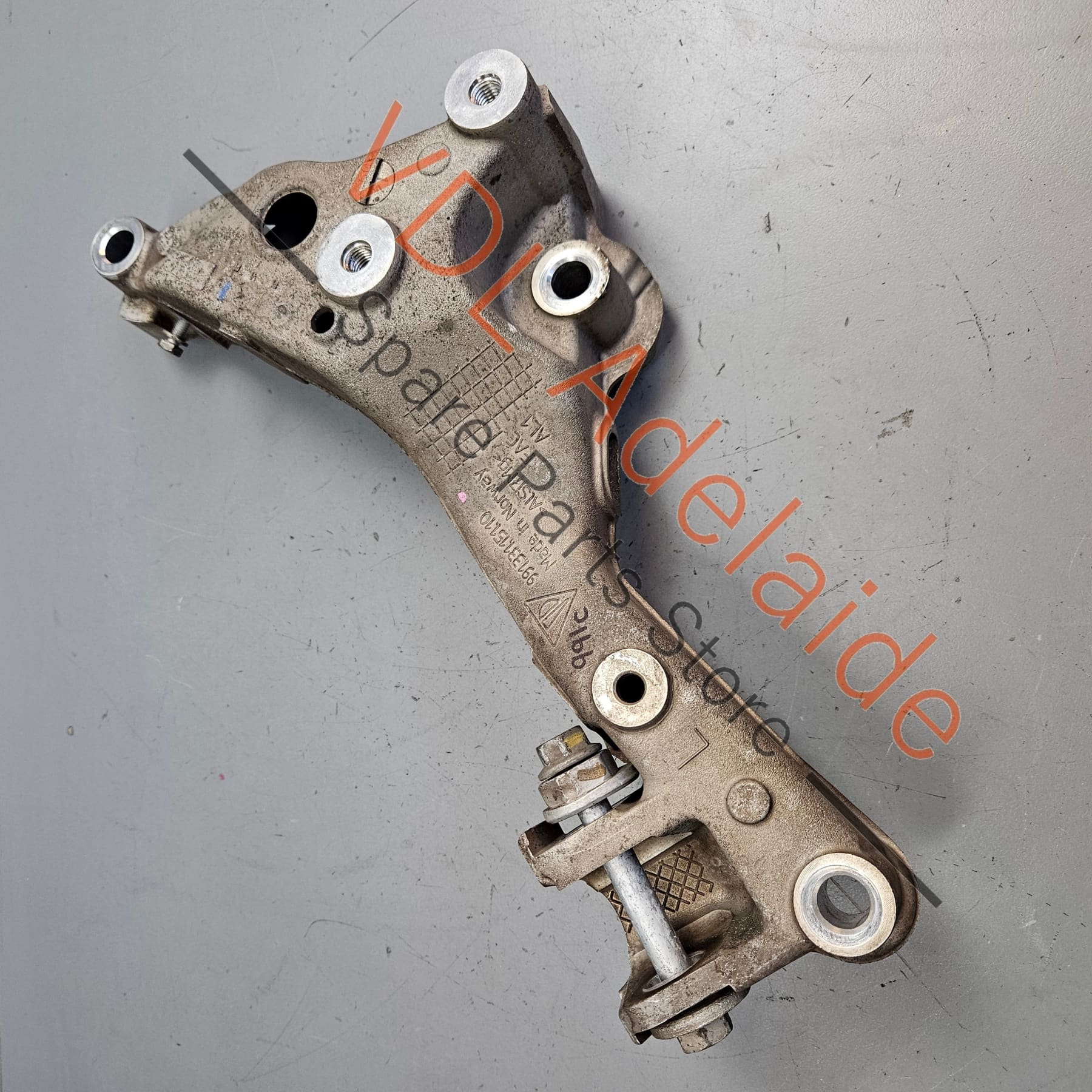 Porsche 911 Rear Suspension Mounting Bracket Left Side 9913315110 99133115111