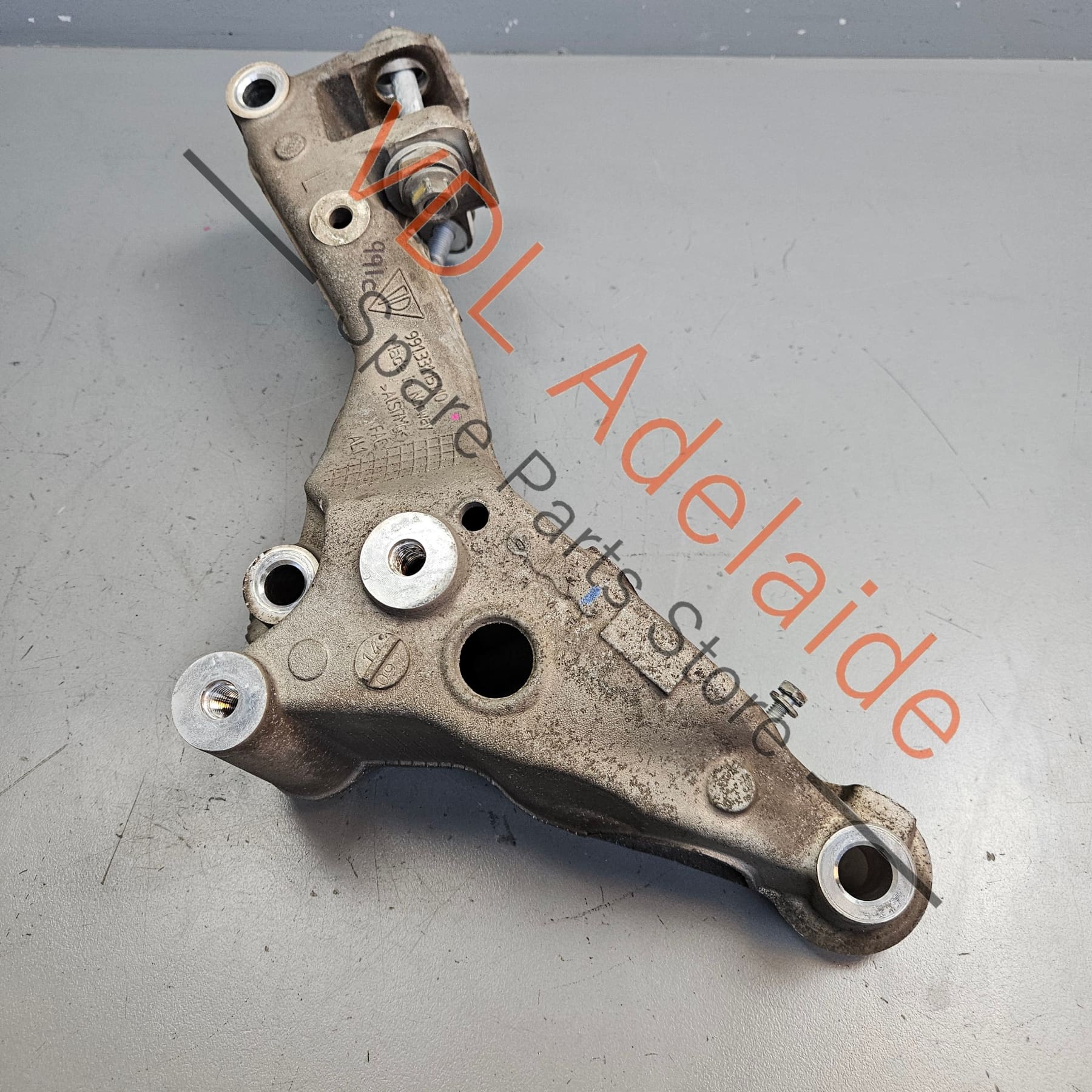Porsche 911 Rear Suspension Mounting Bracket Left Side 9913315110 99133115111 - Image 4