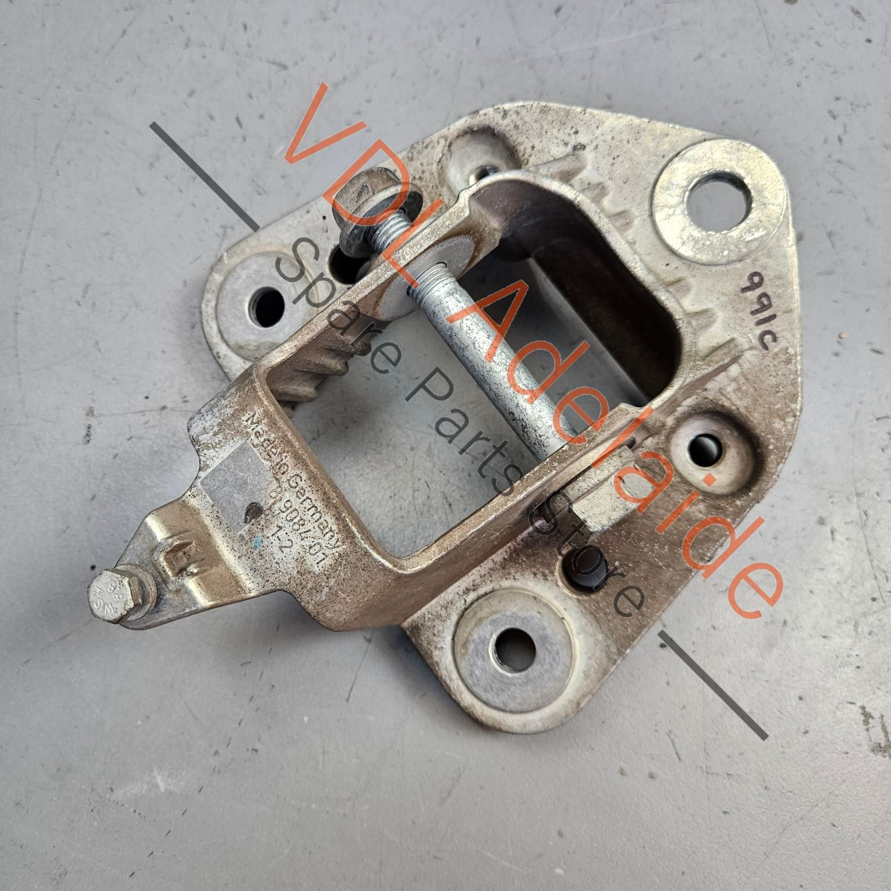 Porsche 911 Rear Lower Suspension Wishbone Support Bracket 99133132902 - Image 3