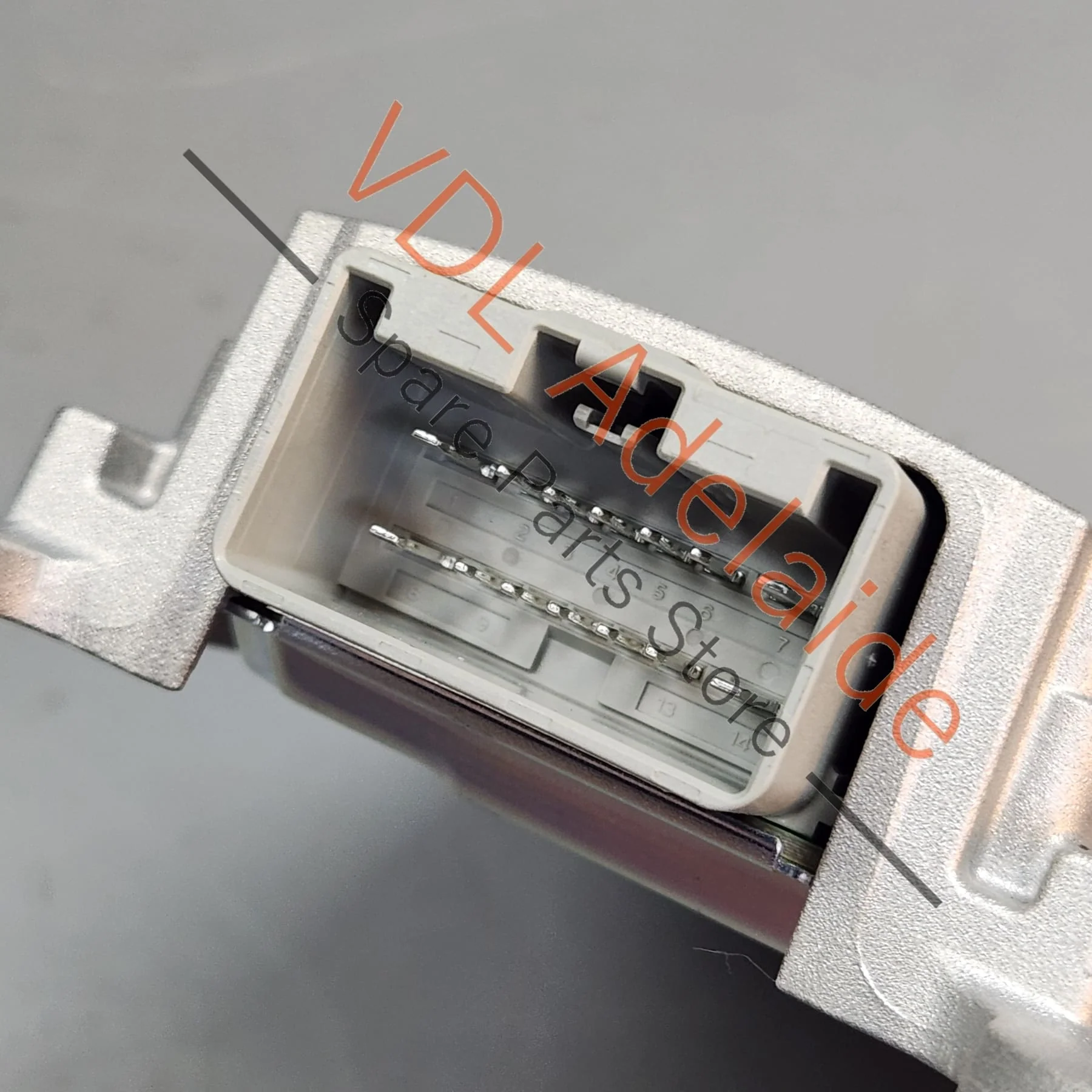 Porsche 911 991 Auxiliary amplifier for bass loudspeaker Subwoofer 9P1035465 99164556700 - Image 3