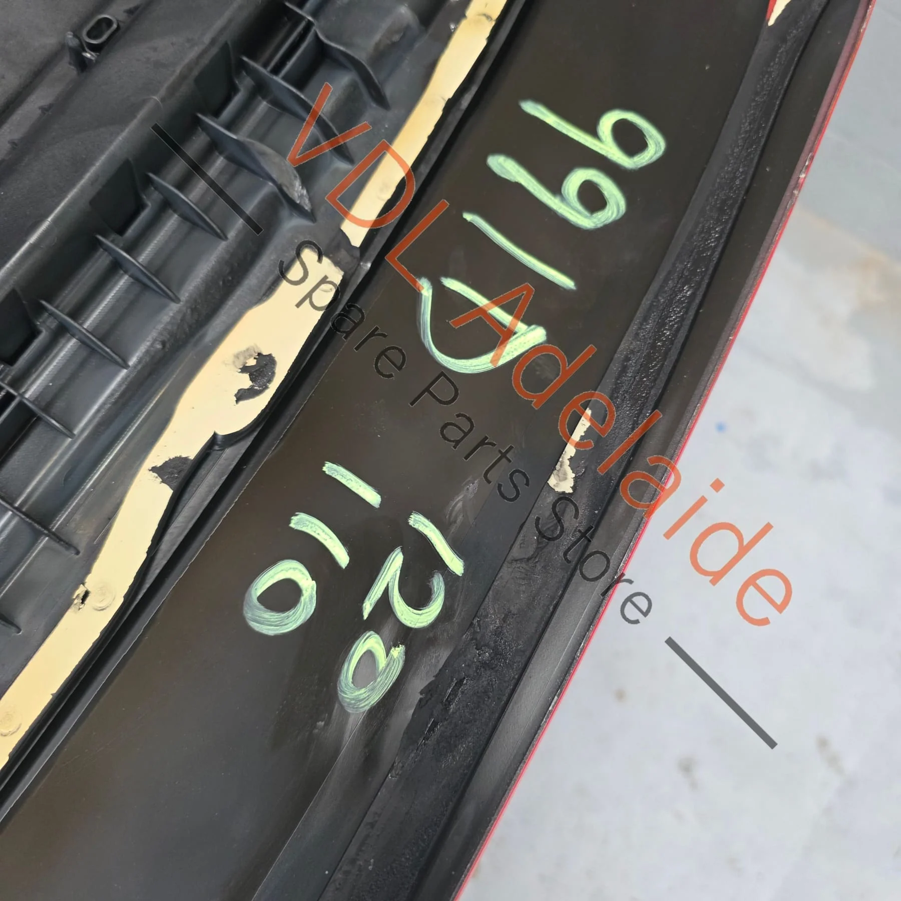 Porsche 911 991 Sliding Roof with Frame & Trims - Image 9