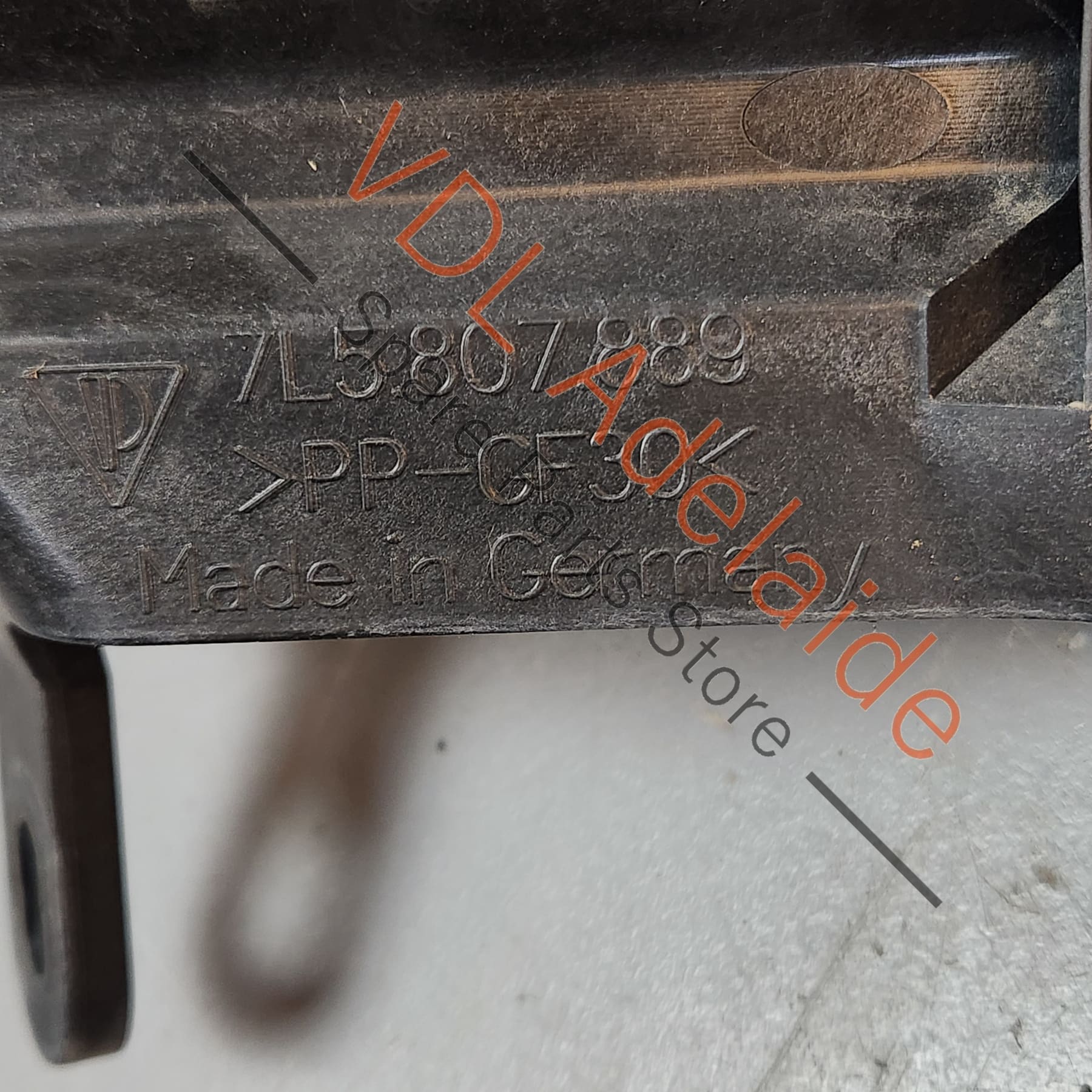 OEM Porsche Cayenne 9PA 955 957 Front Left Bumper Guide bracket 95550588900 7L5807889 - Image 6
