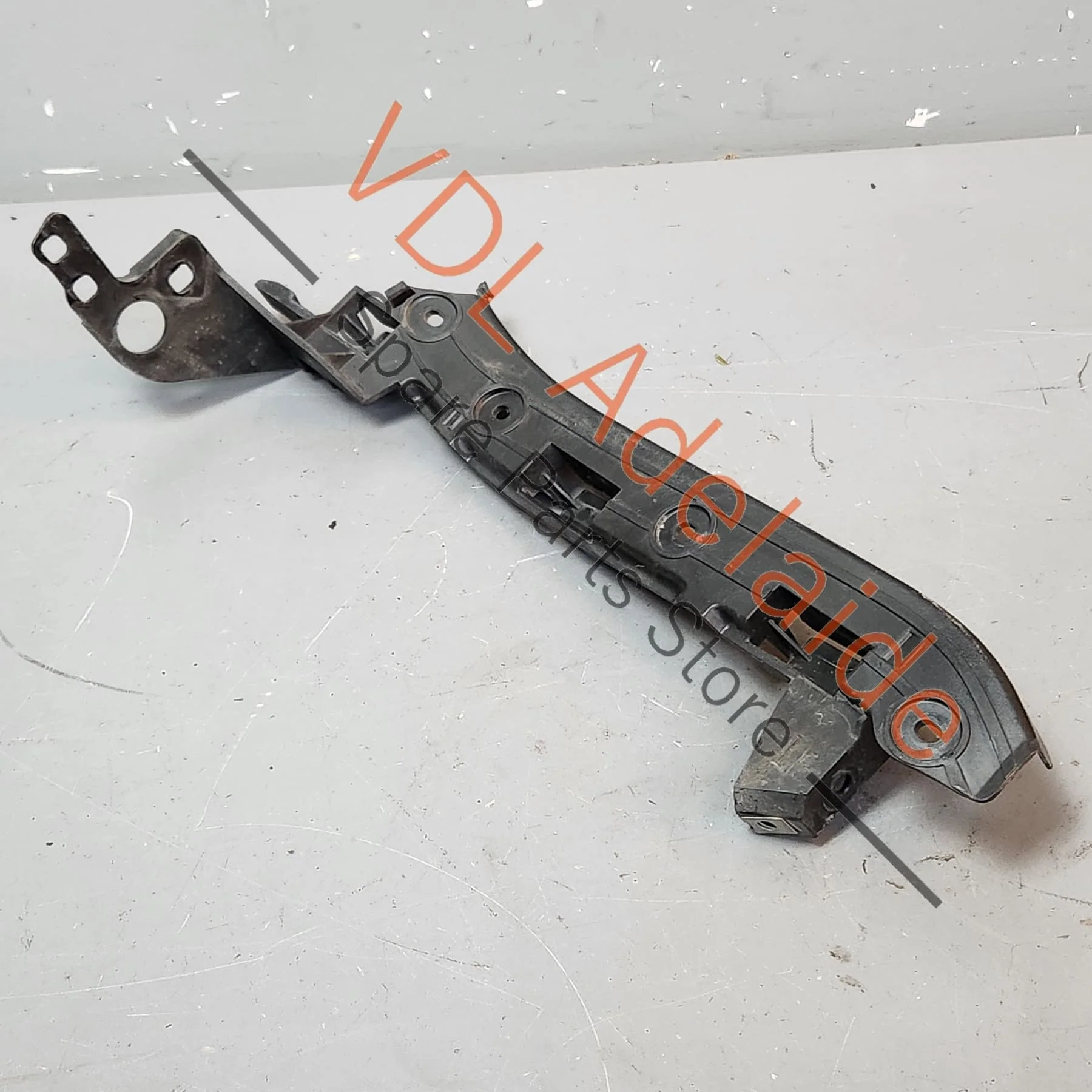 OEM Porsche Cayenne 9PA 955 957 Front Right Bumper Guide Rail bracket 95550505010 7L5807050B