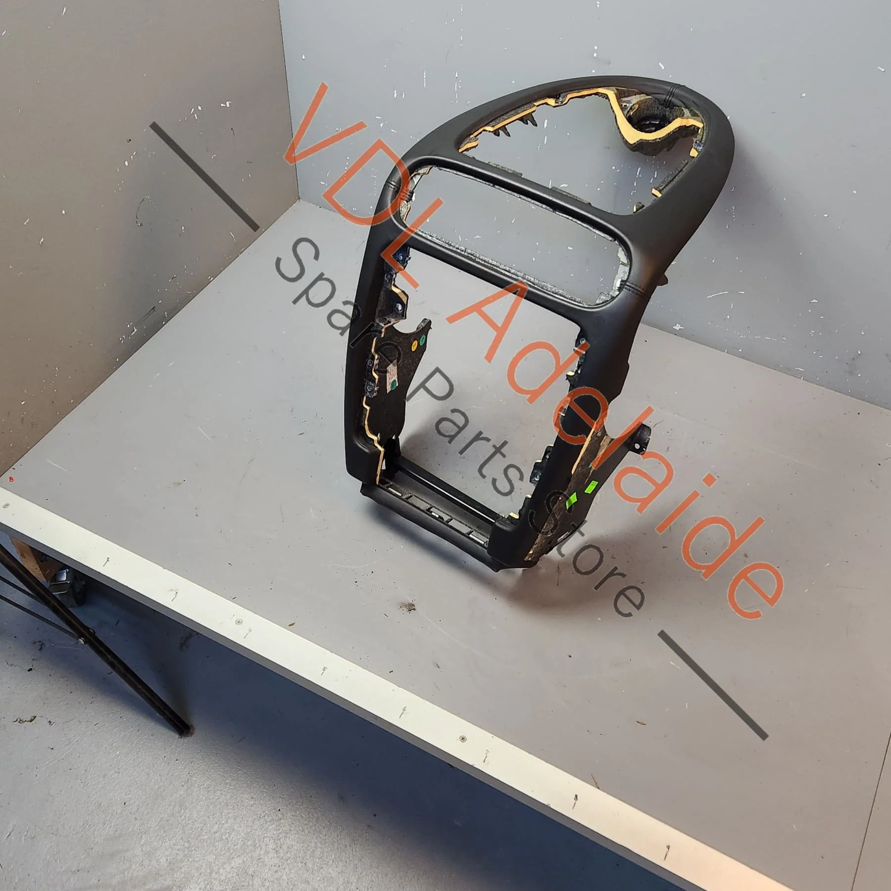 Porsche Cayenne 9PA 955 957 Turbo Leather Centre Console Dashboard Trim Middle 95555208701 - Image 4