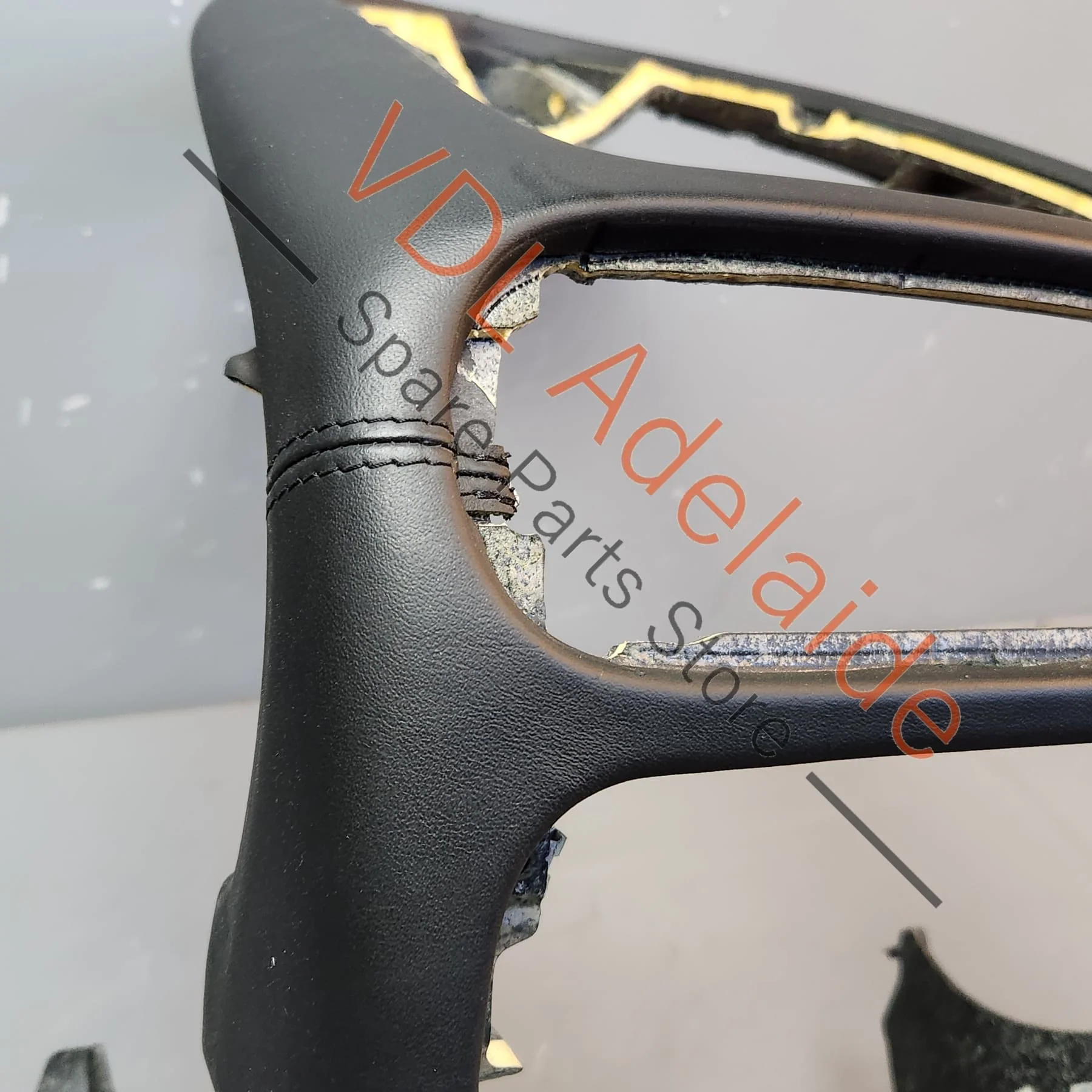 Porsche Cayenne 9PA 955 957 Turbo Leather Centre Console Dashboard Trim Middle 95555208701 - Image 9