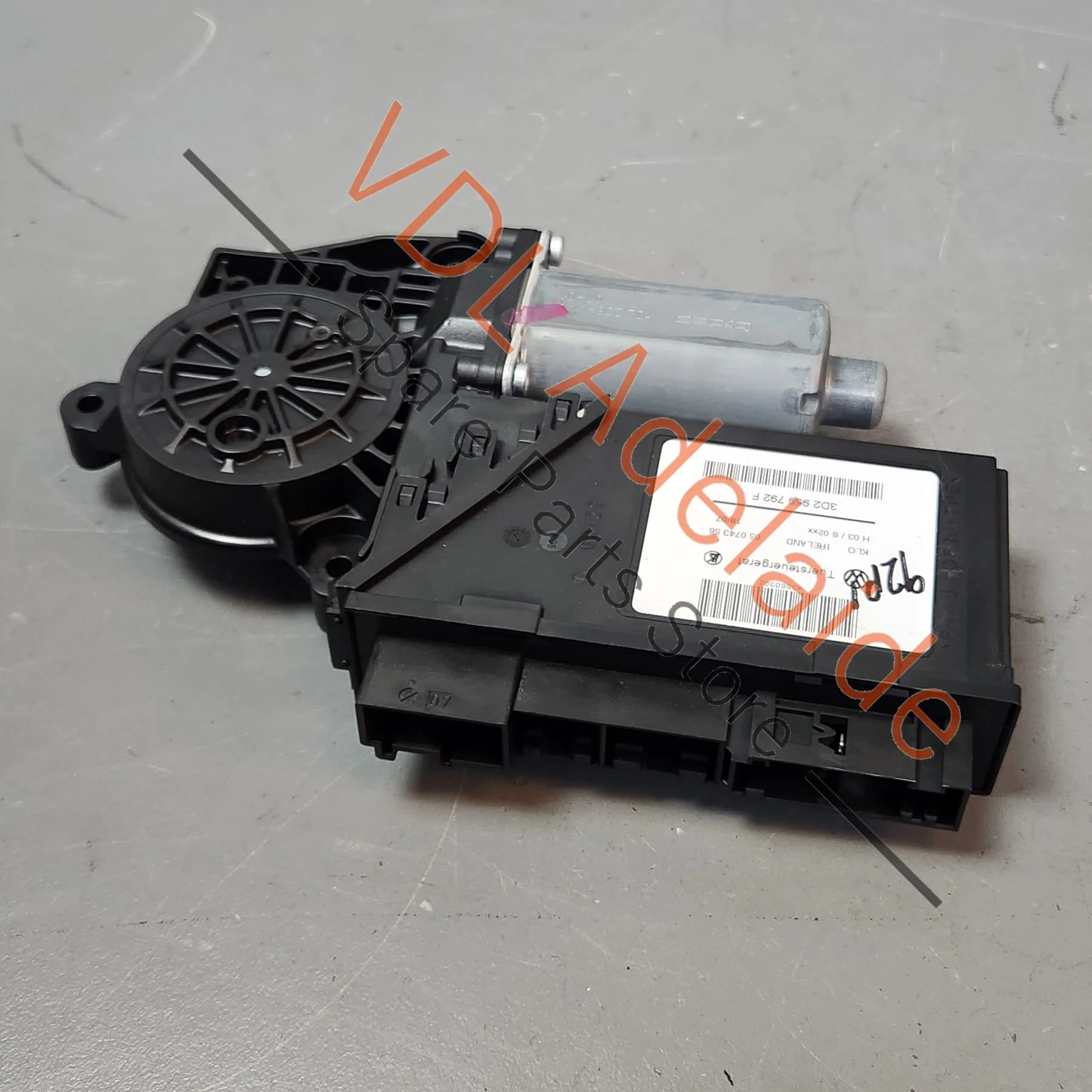 Porsche Cayenne 9PA 955 957 VW Touareg Front Left Window Motor 95562470203 7L0959702L 3D2959792F