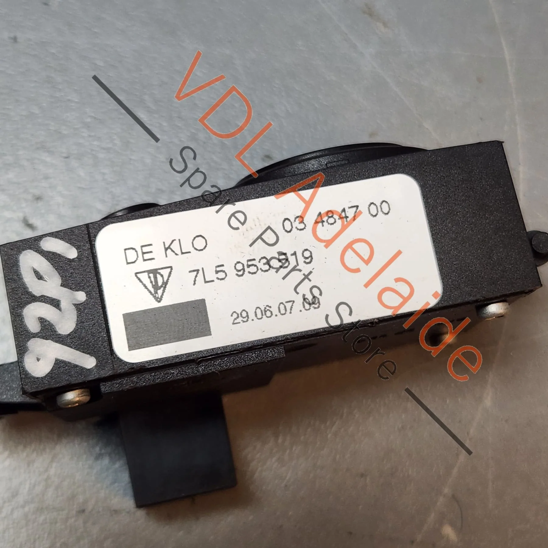 Porsche Cayenne 9PA 955 957 Steering Column Adjustment Switch 95561322200 - Image 3