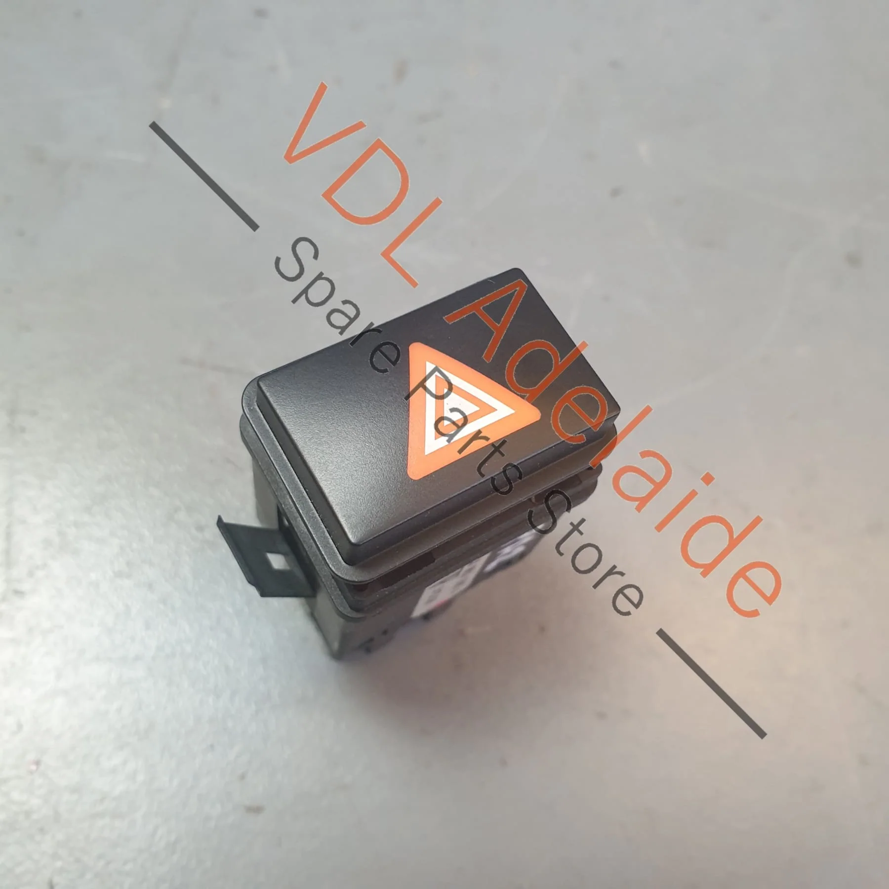 Porsche Cayenne 9PA Hazard Switch 7L5953235A 955613254006N3