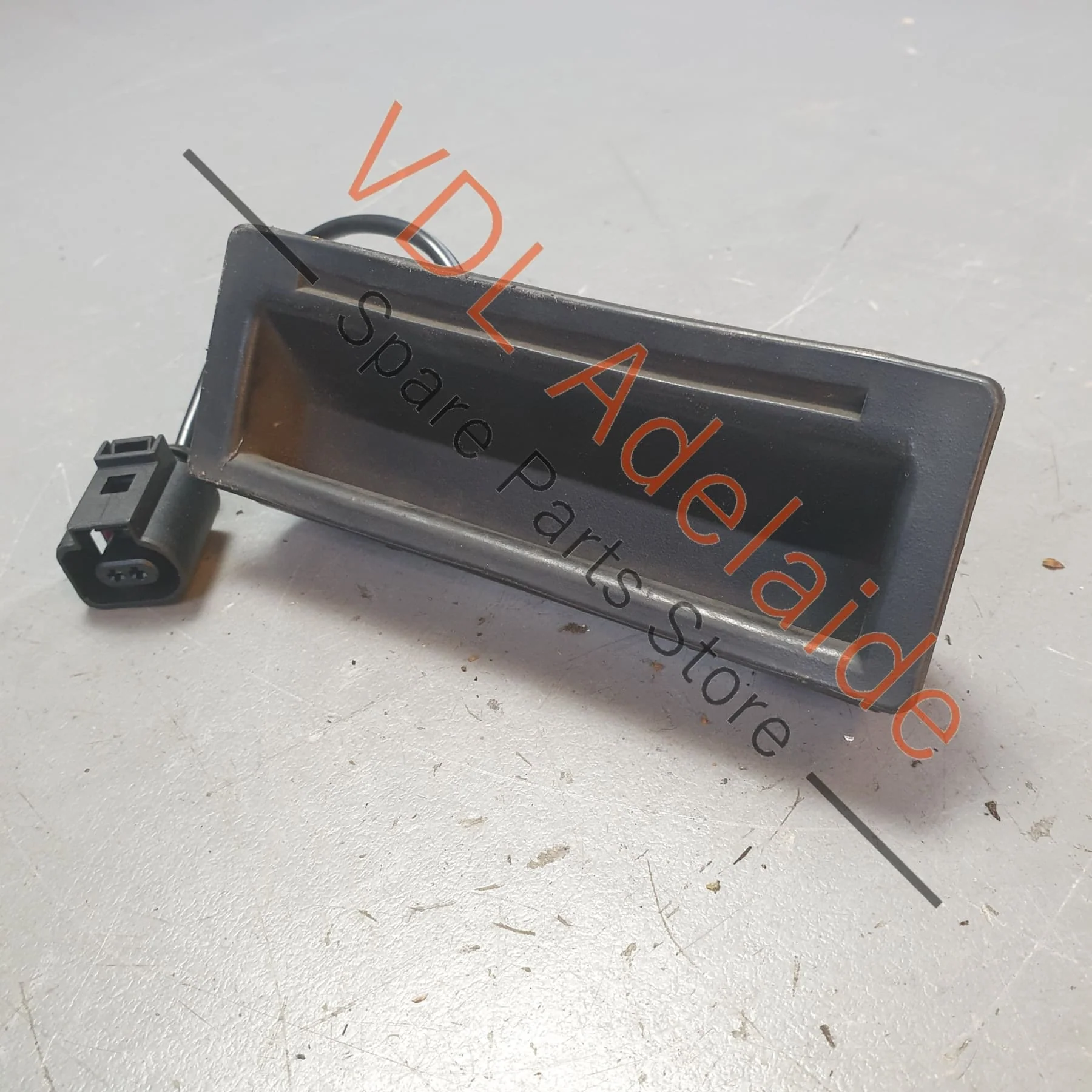Porsche Cayenne 9PA 955 957 Rear Trunk Hatch Boot Release Switch Handle 95561327101 1J0827566L
