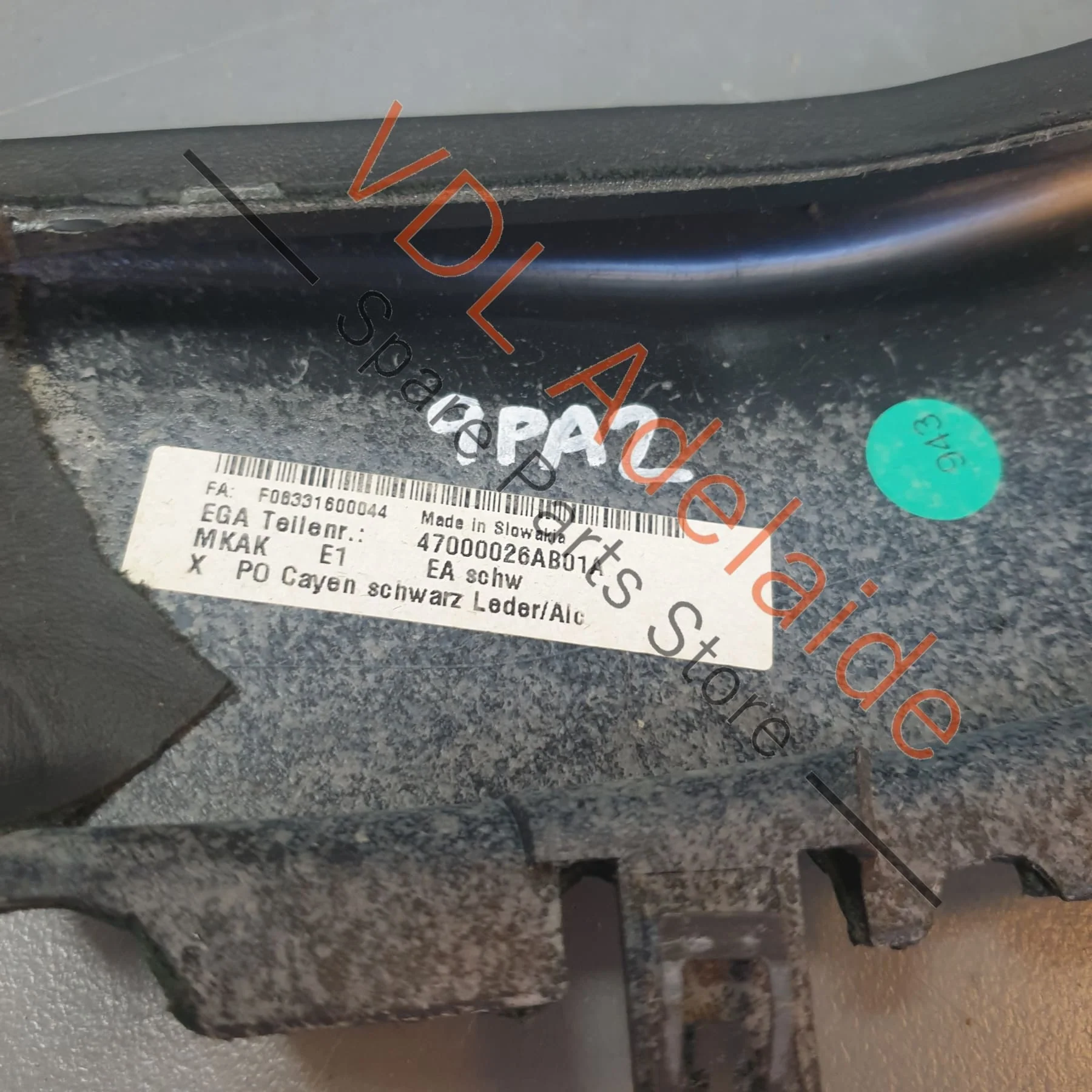 Porsche Cayenne GTS 9PA Rear Console Air Vent Leather Trim 95555250110 8YR - Image 9