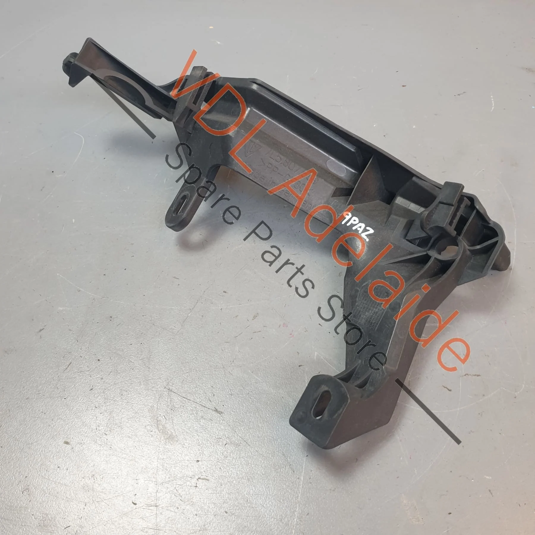 OEM Porsche Cayenne 9PA 955 957 Front Left Bumper Guide bracket 95550588900 7L5807889 - Image 5