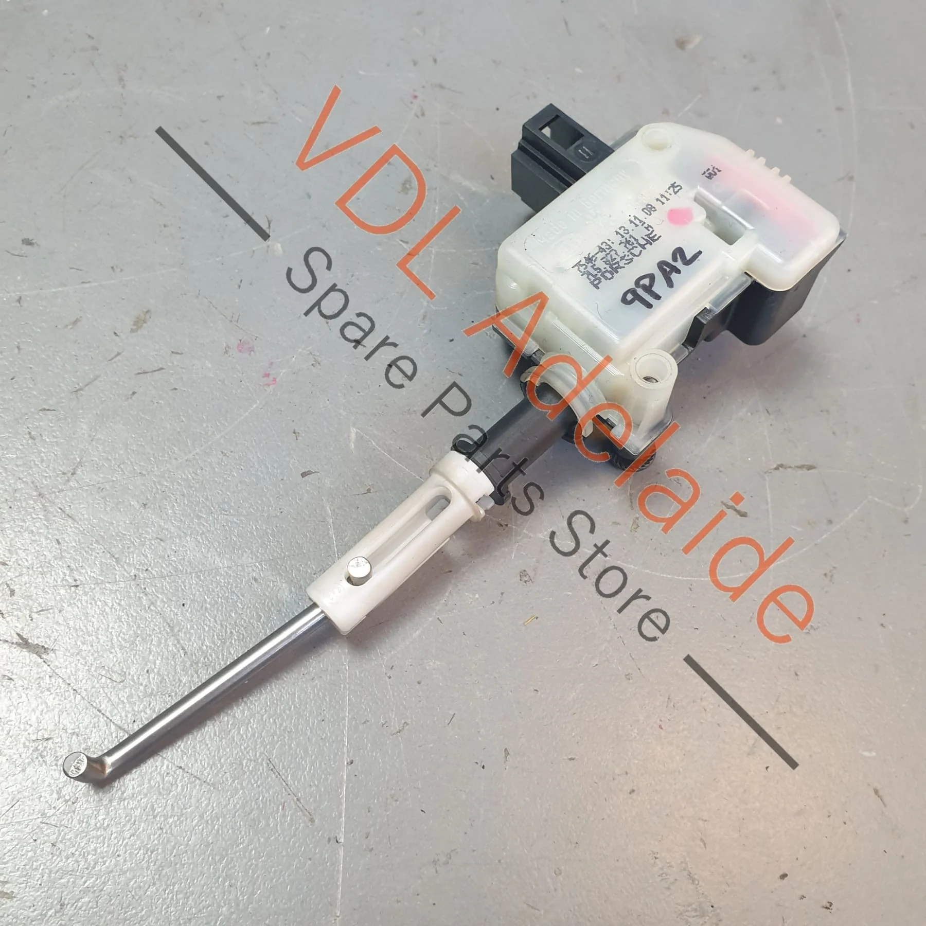 Porsche Cayenne 9PA Rear Window Release Motor 95551276100