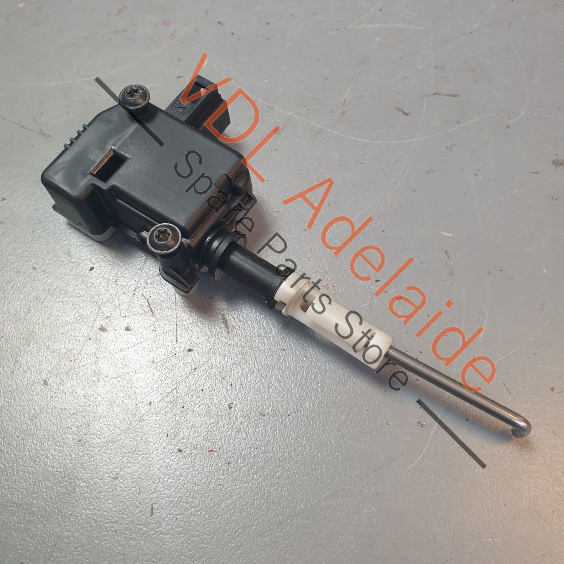 Porsche Cayenne 9PA Rear Window Release Motor 95551276100 - Image 5