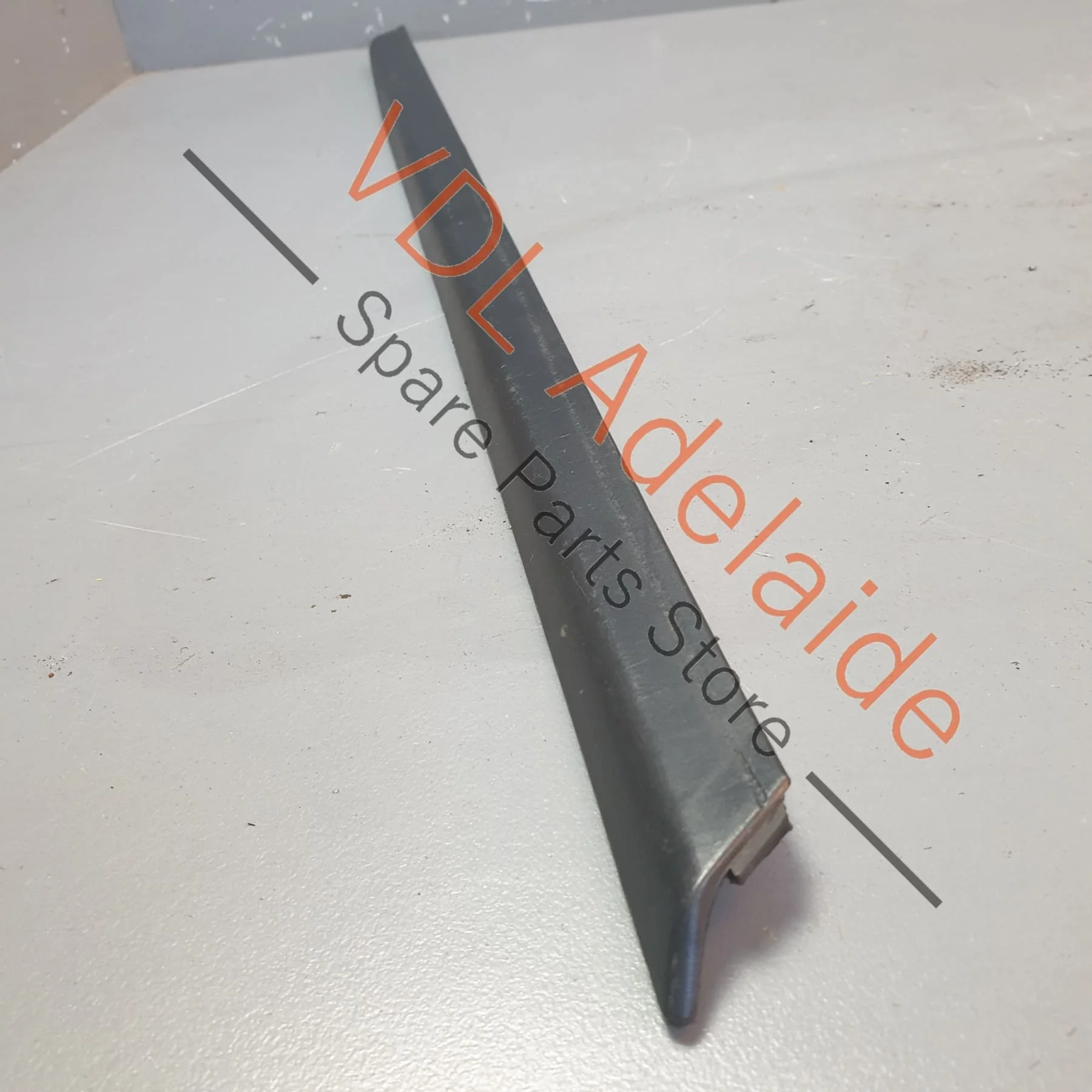 VW Touareg Porsche Cayenne Plastic Door Opening Entry Sill Trim Strip Rear Left 7L0853539 95555930500 01C